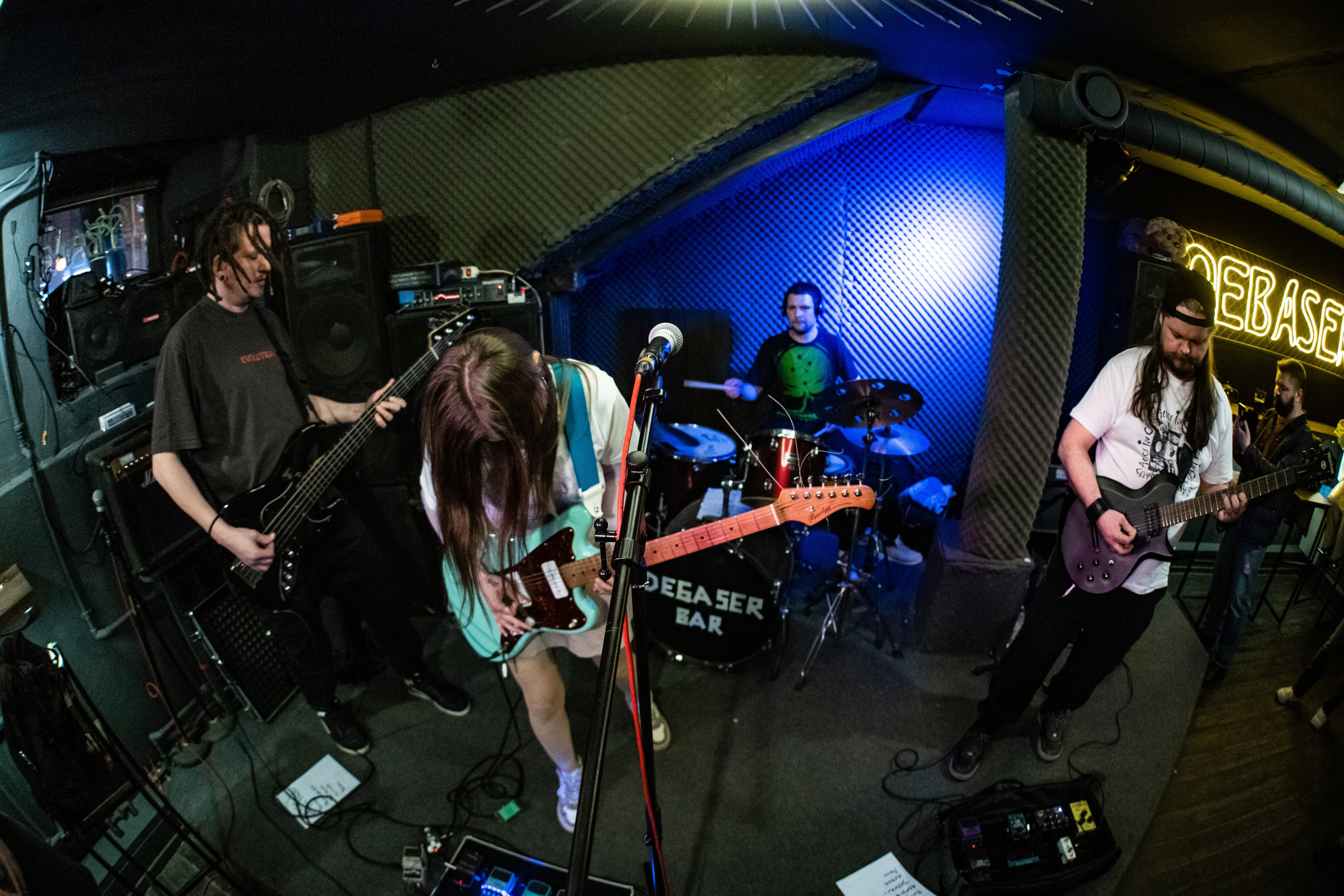 Сатива|Debaser. Концертный и репортажный фотограф в Санкт-Петербурге Слава Пахомов