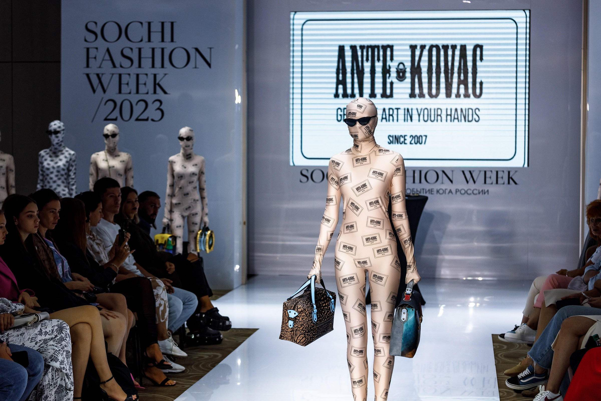 Аккредитированный фотограф на модном мероприятии в Сочи. Профессиональный фотограф в Сочи Виктория Джой. Обучение