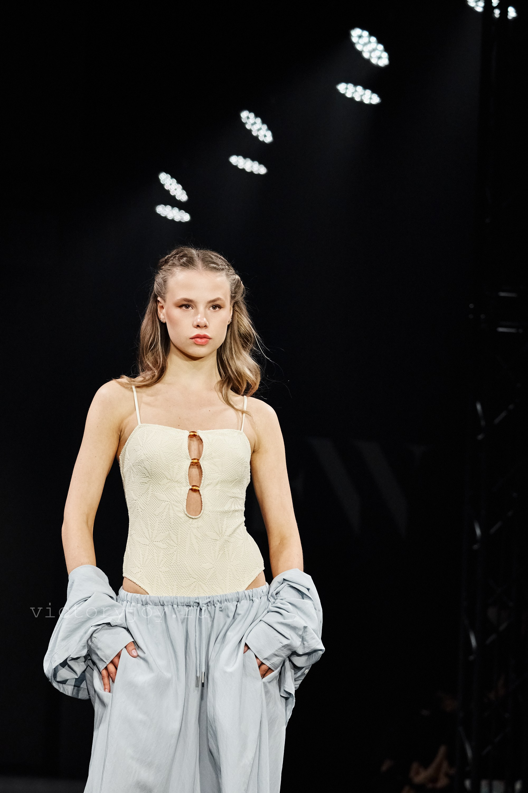 Sochi Fashion Week май 2026. Профессиональный фотограф в Сочи Виктория Джой. Обучение