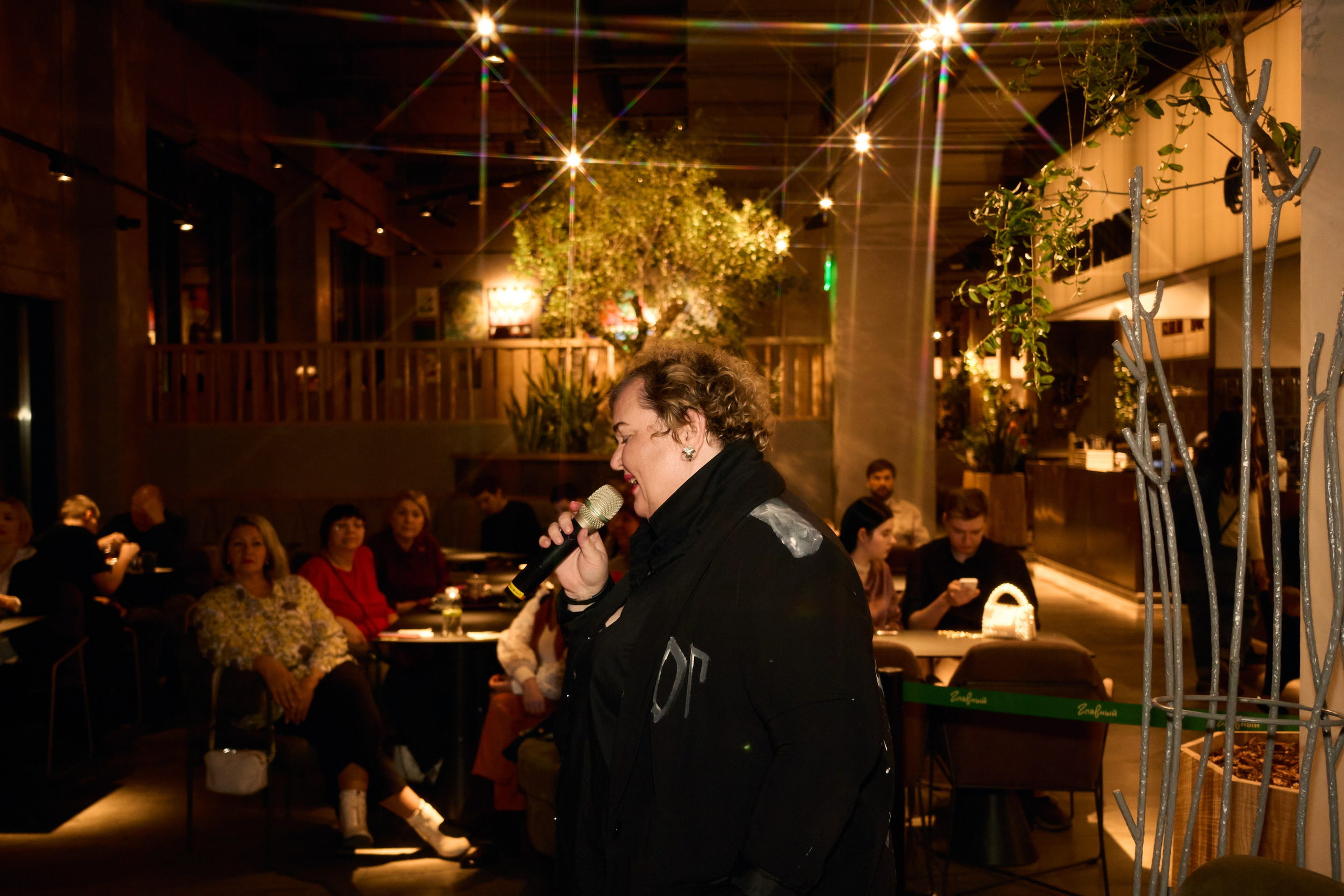 Поэтический вечер Венеры Валевской. Фотограф из Первоуральска Роман Заиченко