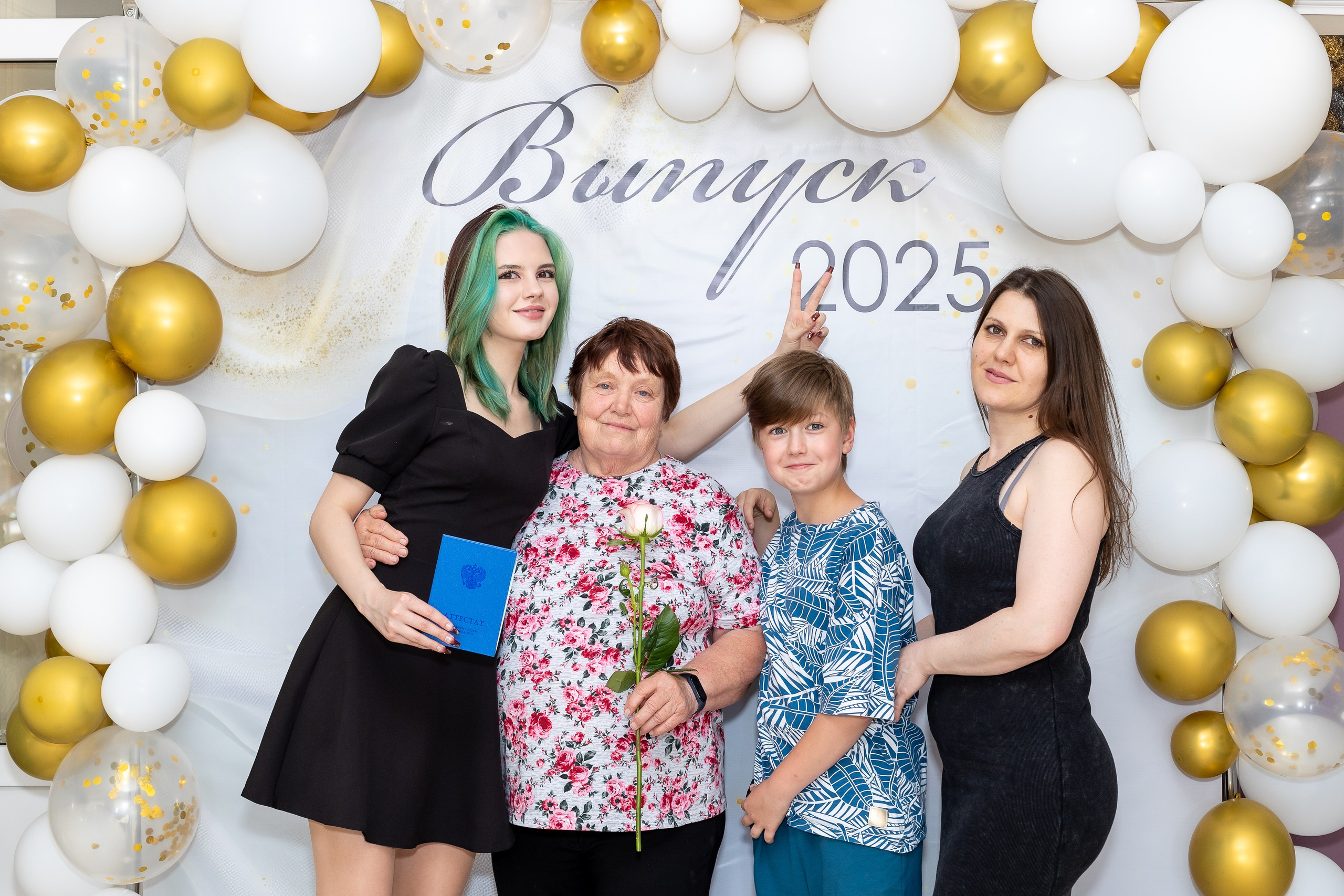 Вручение аттестата 2025. Выпускные альбомы Майкоп, Краснодар Елена Золотарева