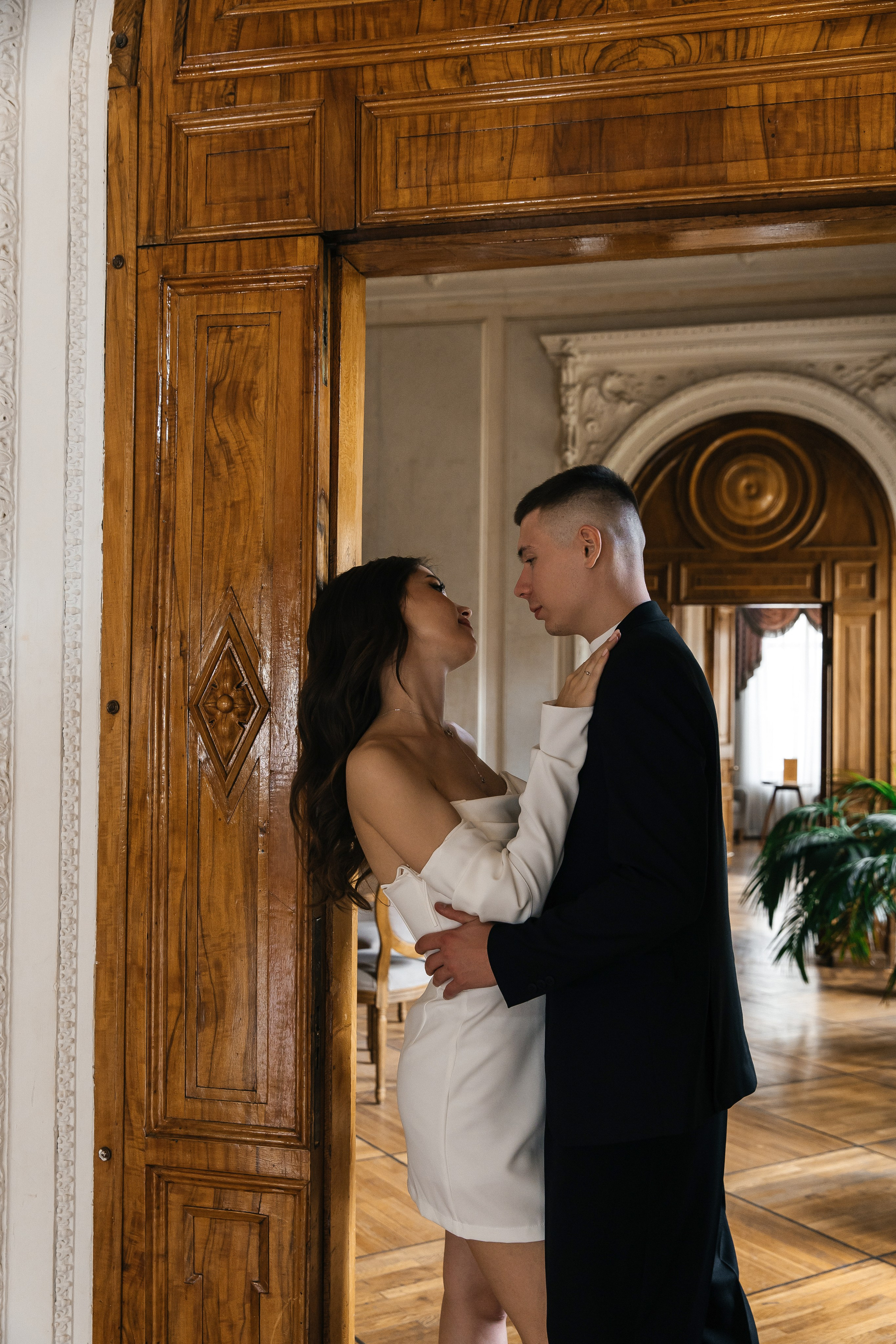 Свадебная фотосессия в Библиотеке-читальне им. А. С. Пушкина. Фотограф и видеограф Анна Домашенко