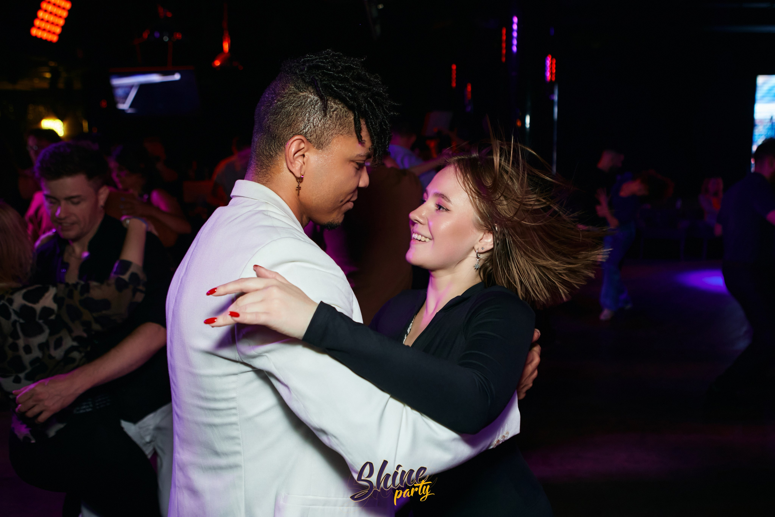 Shine party bachata. Свадебный фотограф