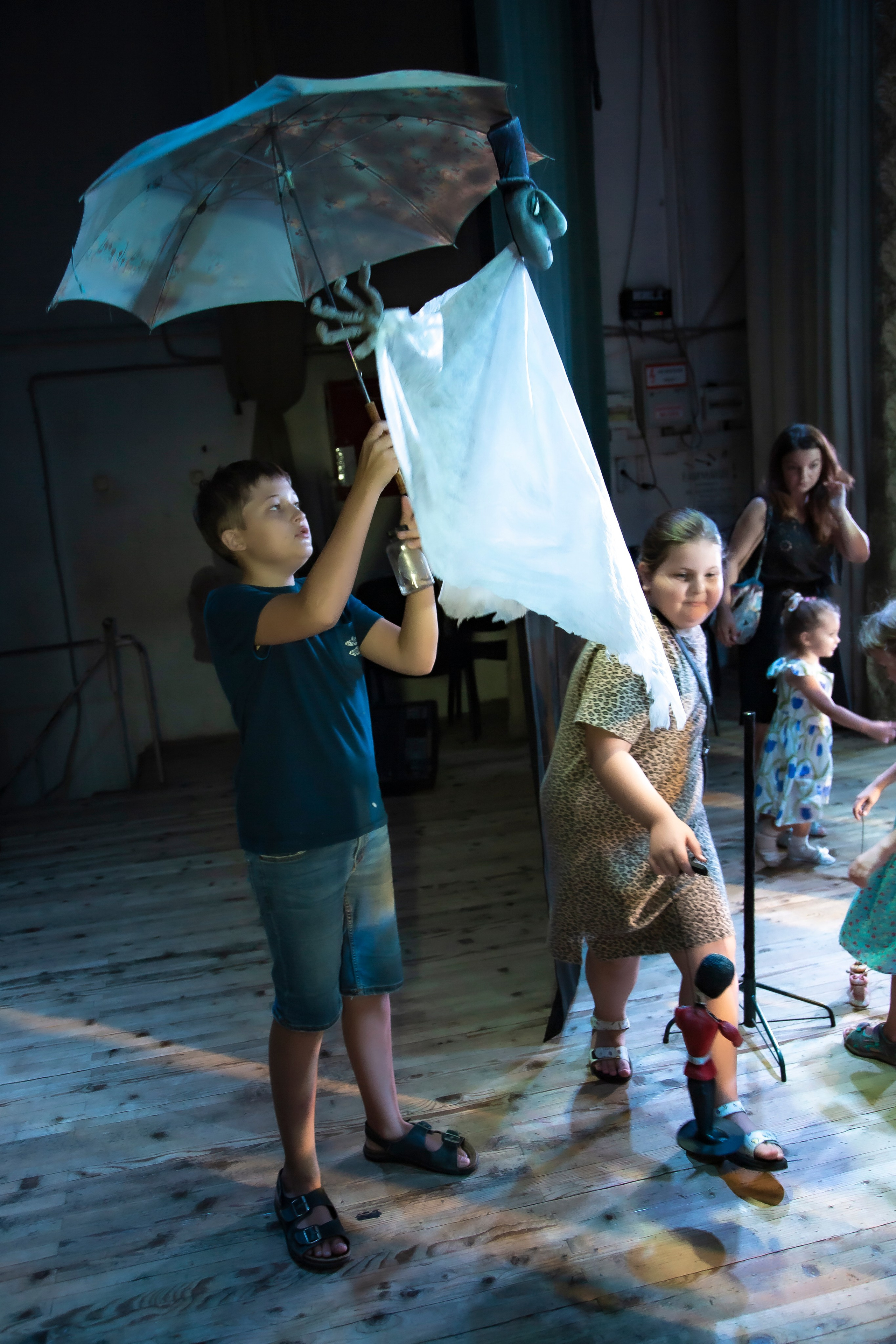 Человек с луны — спектакль кукольного театр Саквояж. Фотограф в Сочи Юрий Шептаев