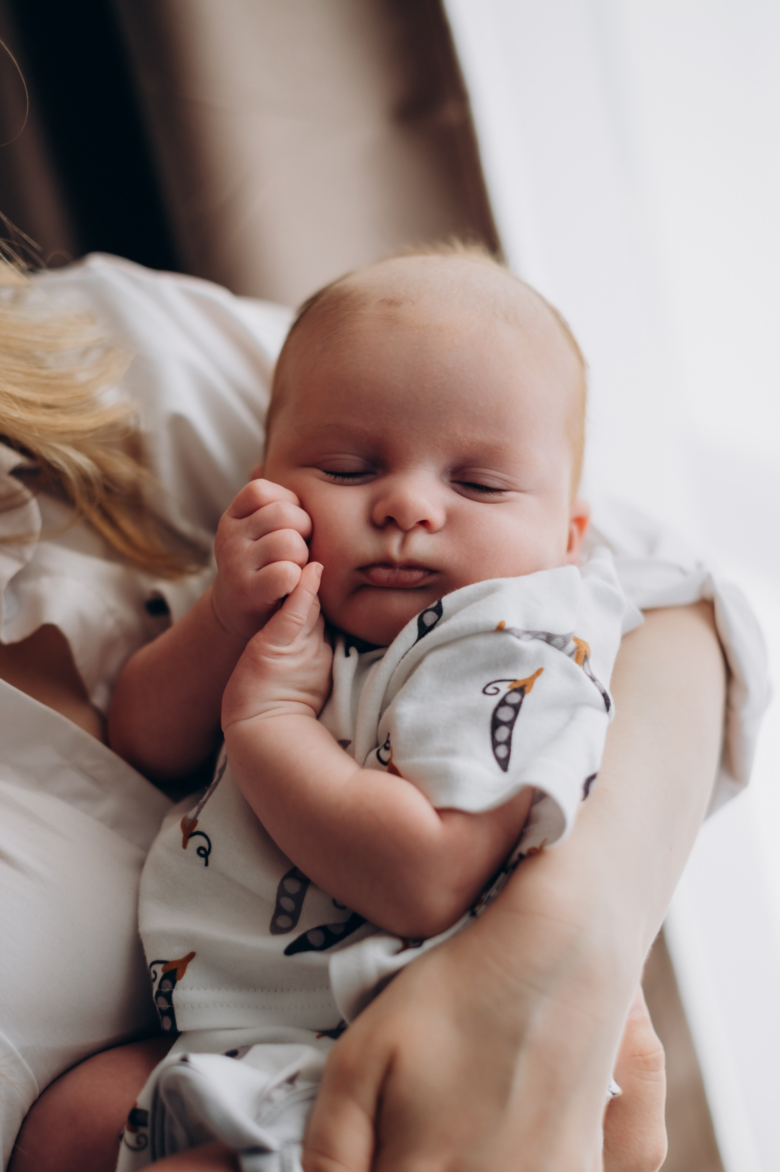 Домашний фотограф малышей с рождения в Екатеринбурге Алёна Макаренко