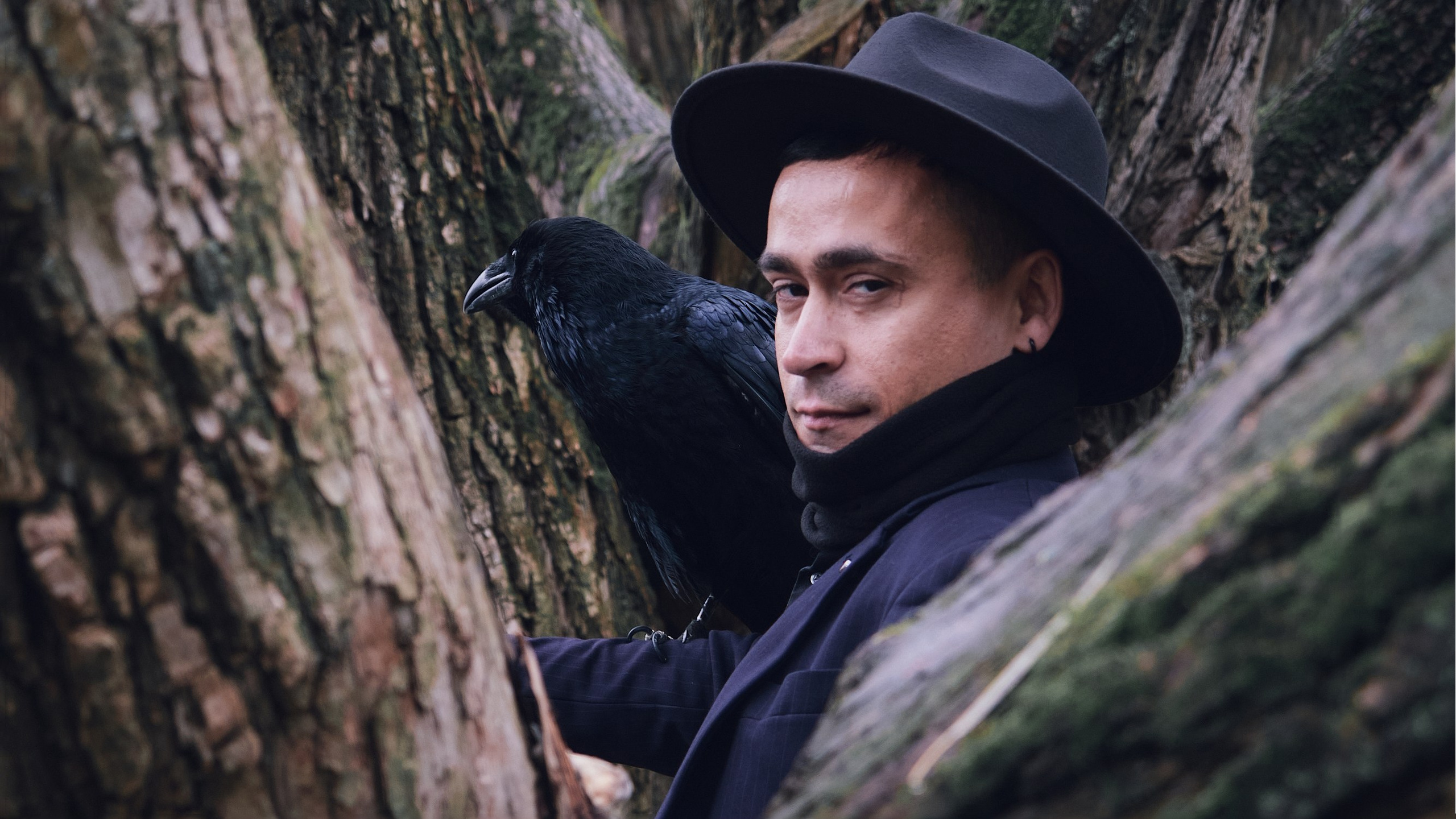 Фотосессия с вороном. Портретный фотограф на новый год в Москве Виктория Колышева