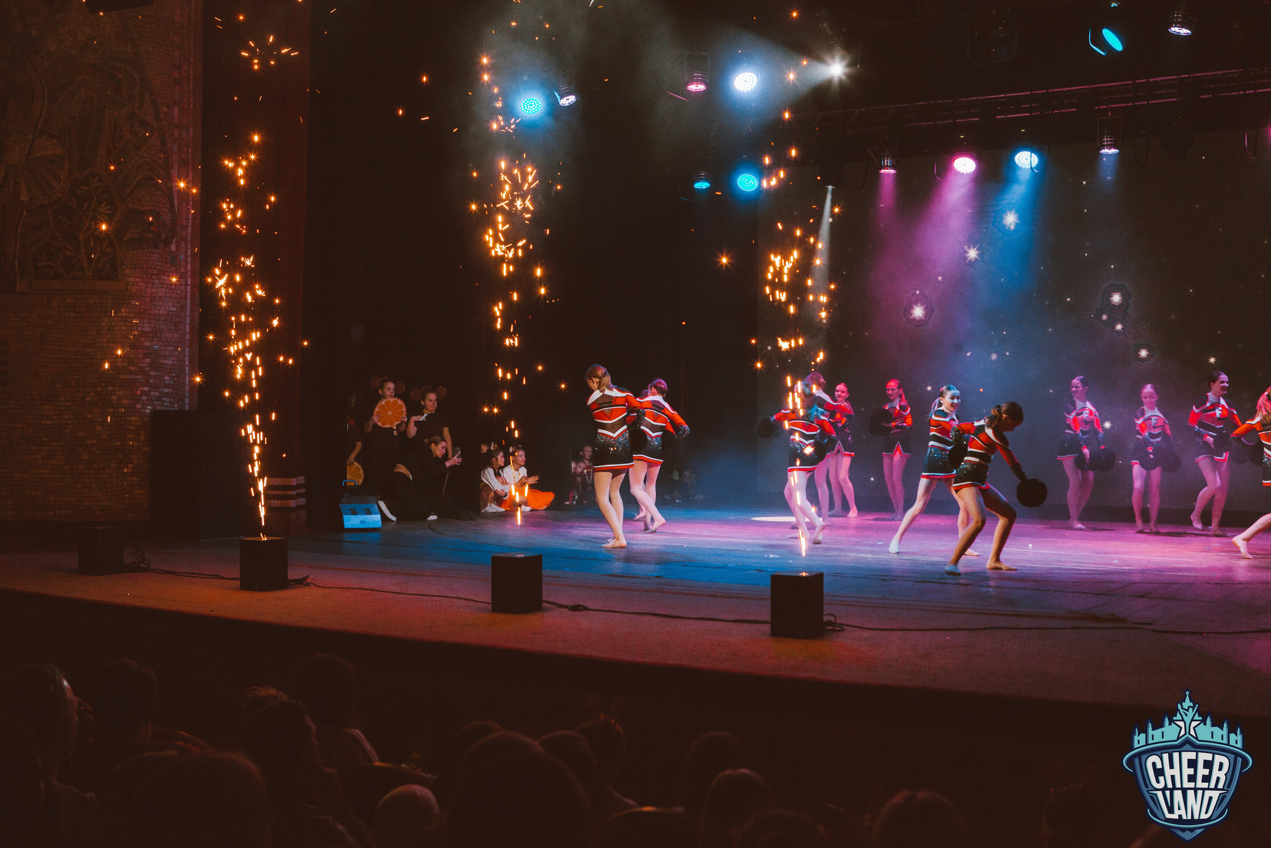 КОСМИЧЕСКОЕ НОВОГОДНЕЕ ПУТЕШЕСТВИЕ «CHEER LAND». Репортажный, семейный, свадебный, портретный фотограф