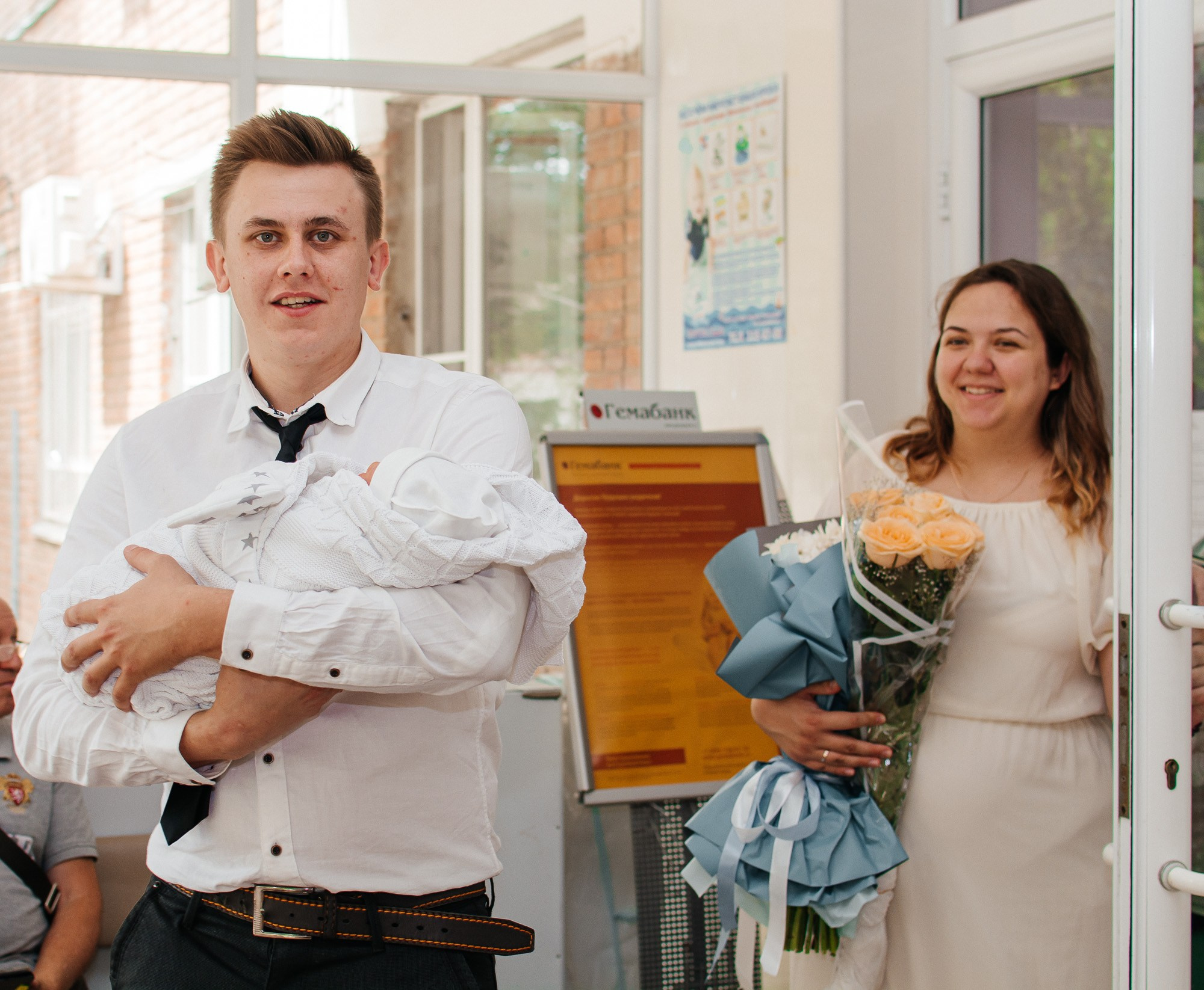 Выписка из роддома. Фотограф Ростов-на-Дону | фототерапевт