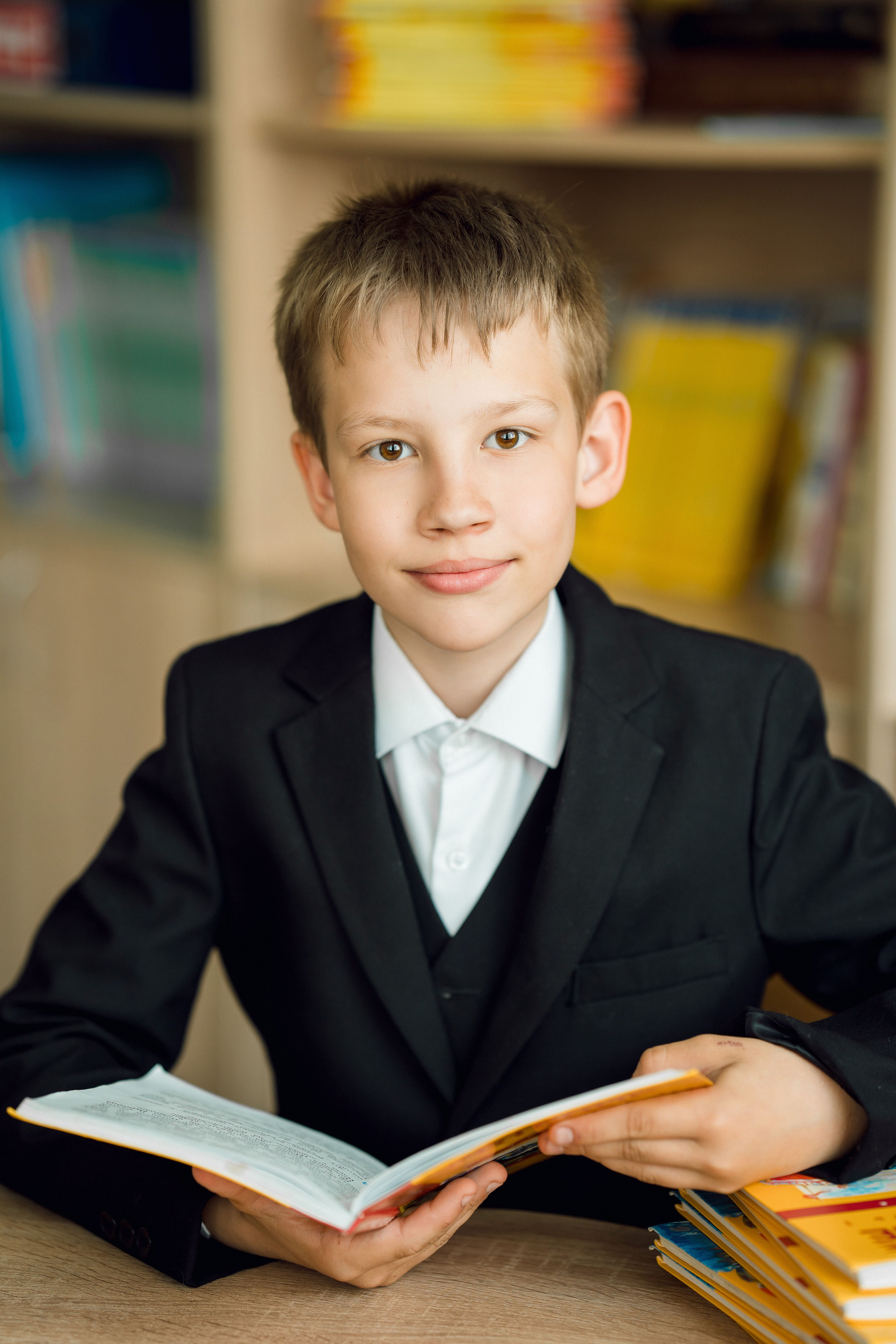 Выпускной альбом 4 класс. Выпускные альбомы Шатура Рошаль МО