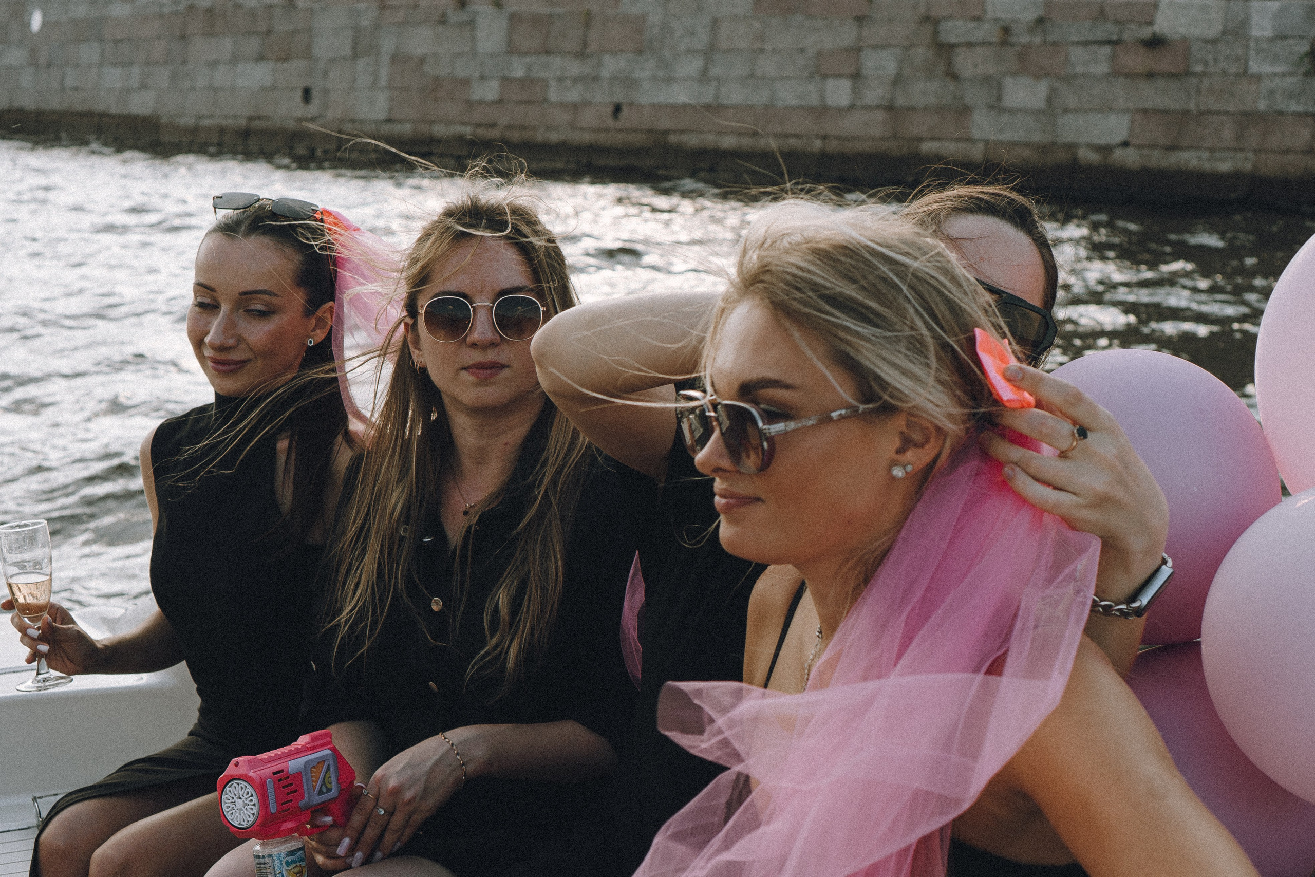 ДЕВИЧНИК НА КАТЕРЕ. Профессиональный фотограф, Санкт-Петербург — Виктория Богомолова