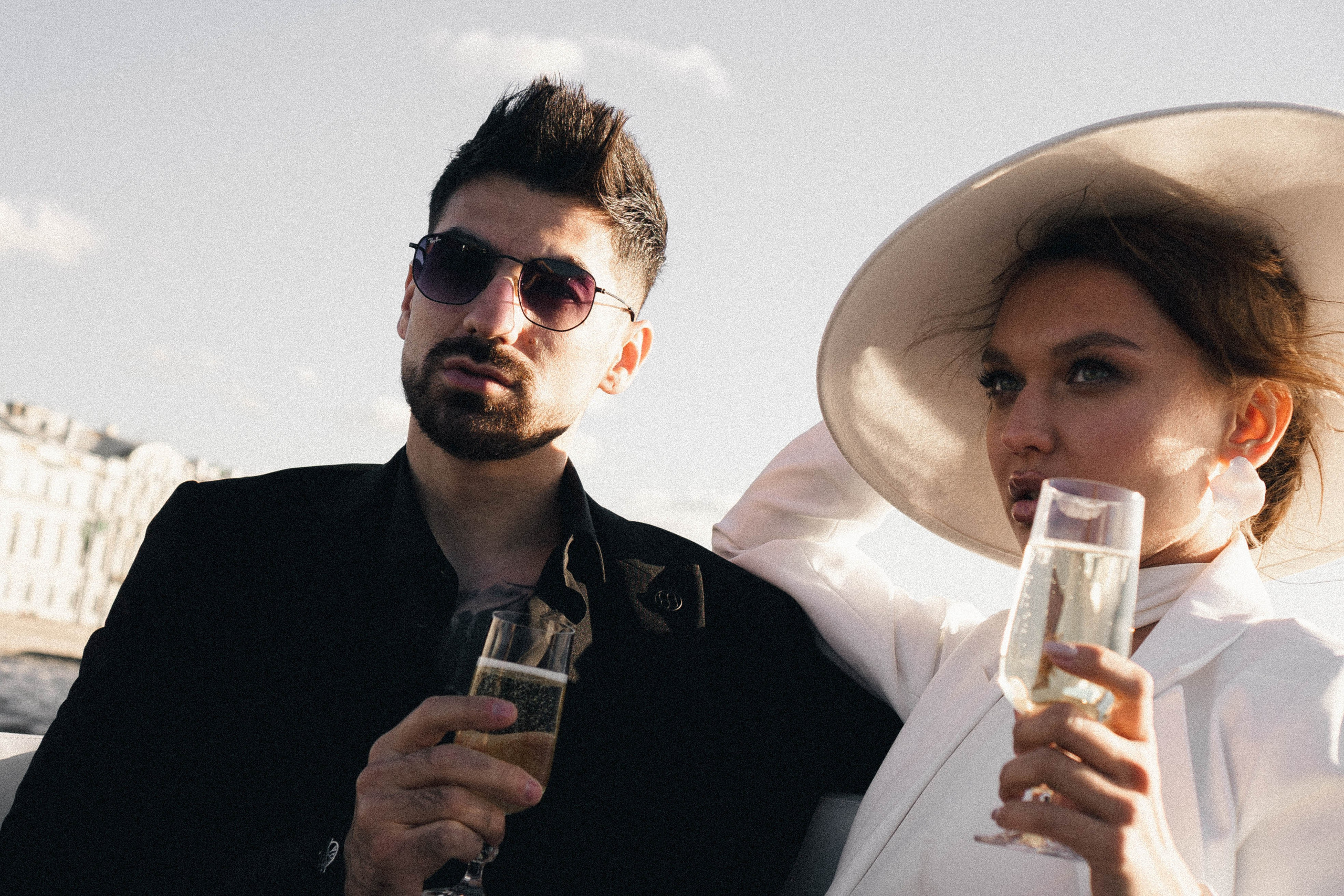 СВАДЕНБНАЯ СЬЕМКА НА КАТЕРЕ ПО КАНАЛАМ САНКТ-ПЕТЕРБУРГА И В АКВАТОРИИ НЕВЫ. Профессиональный фотограф, Санкт-Петербург — Виктория Богомолова