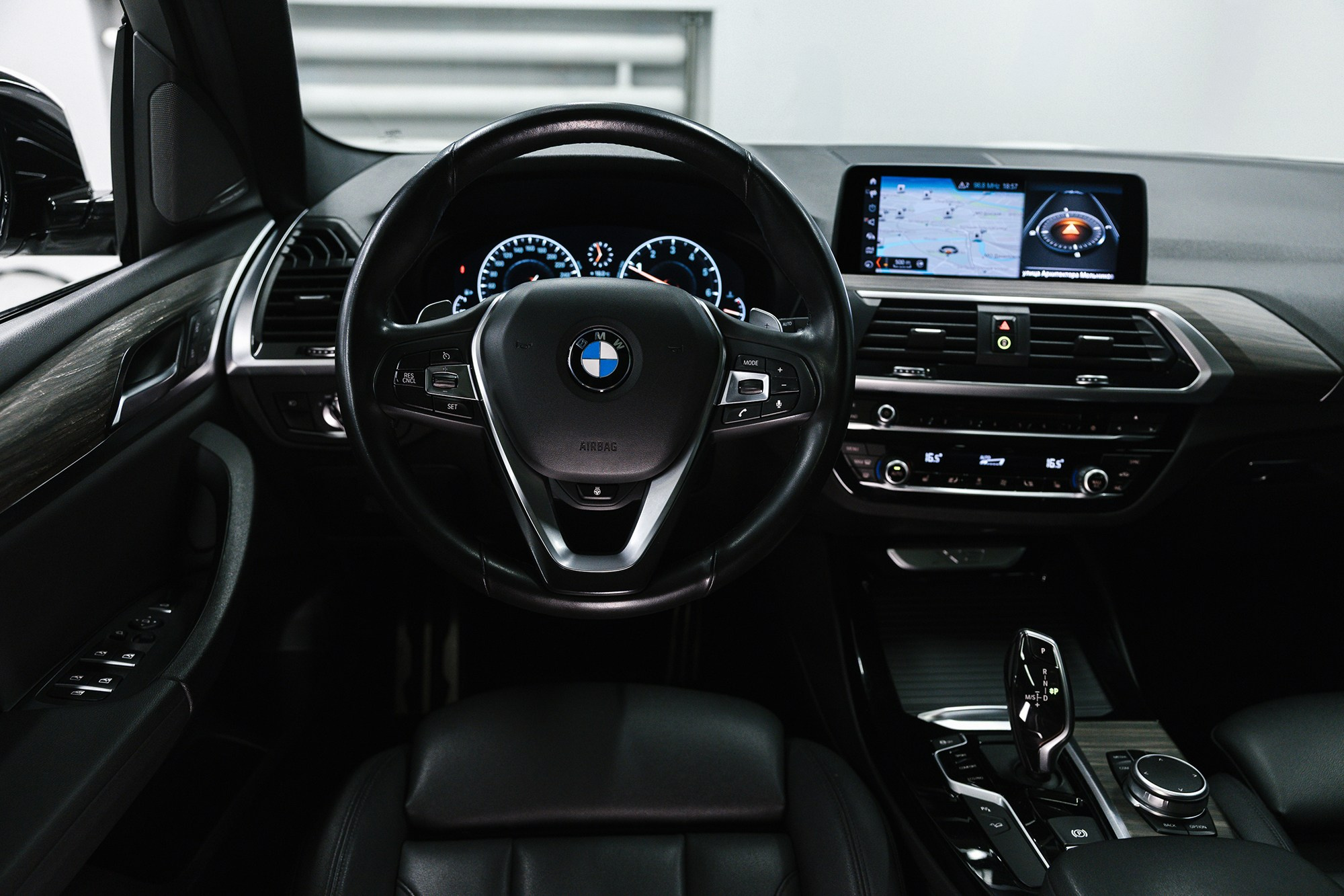 BMW X3 30i 2,0 xDrive Steptronic (252 л. с.). Автосалон «Х-Авто»