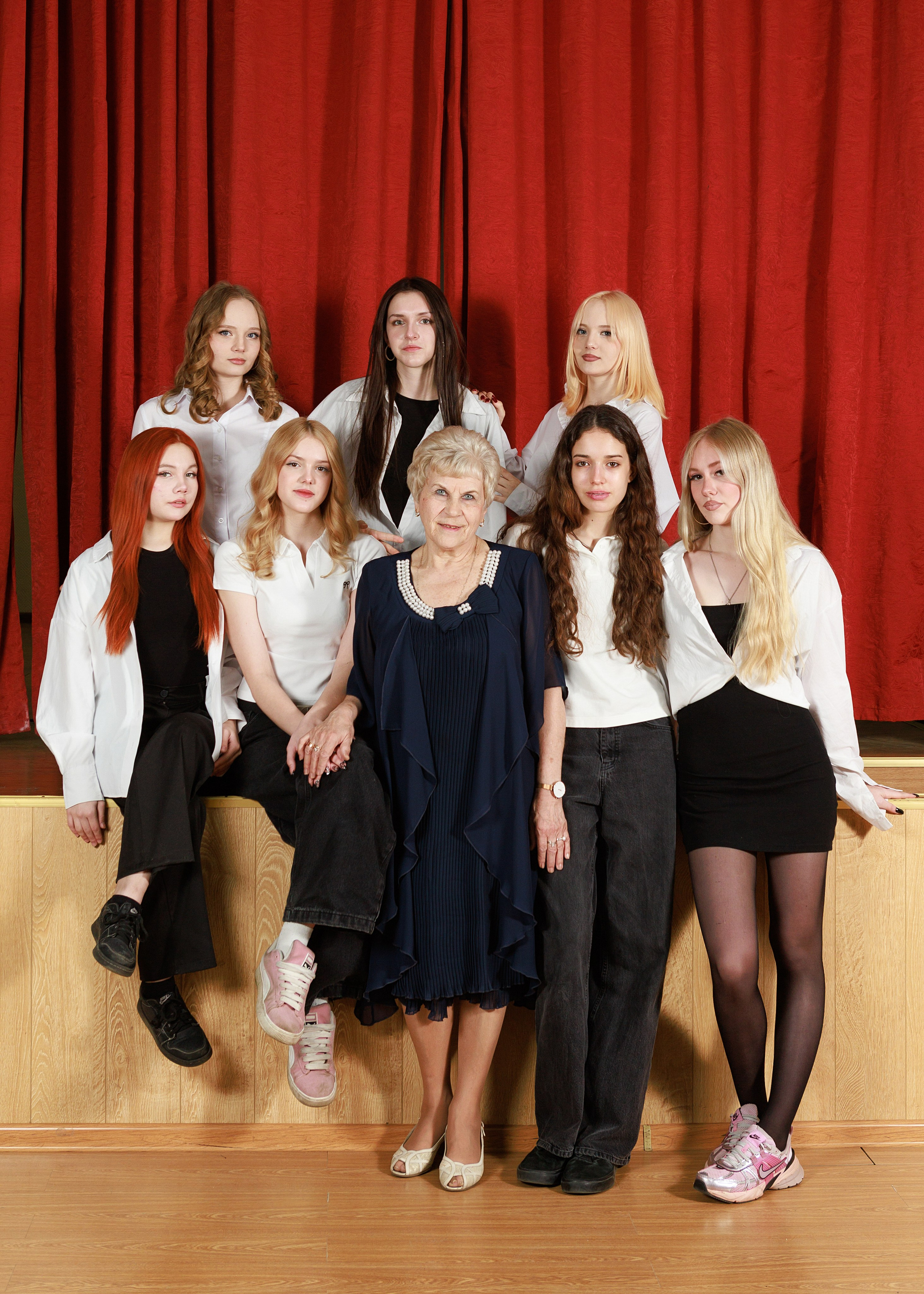 Школа 9 — 11 классы. Выпускные альбомы для школ и детских садов