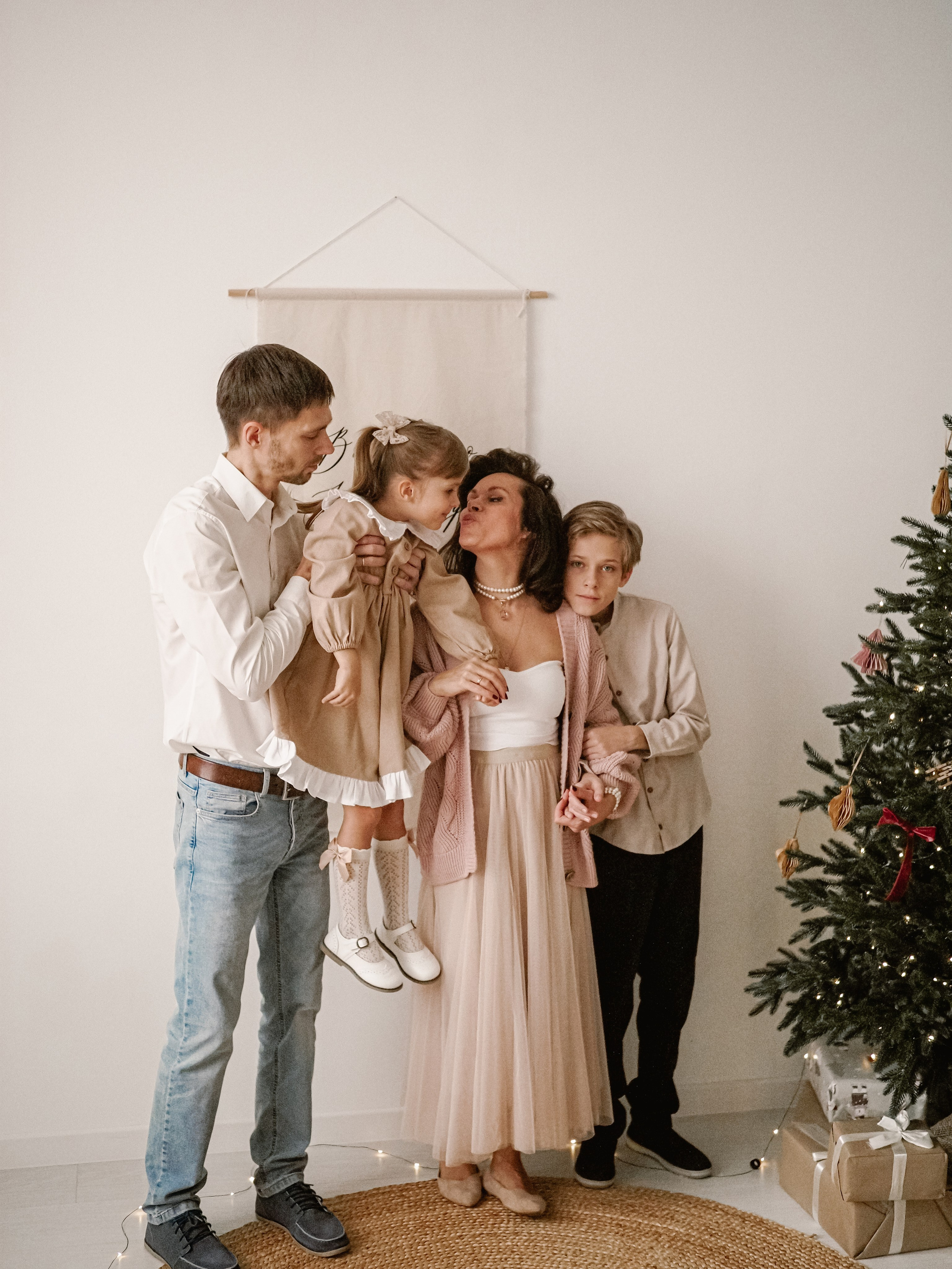 Хоровод детского смеха и родительской любви. Фотограф Рязань. Семейный Свадебный фотограф