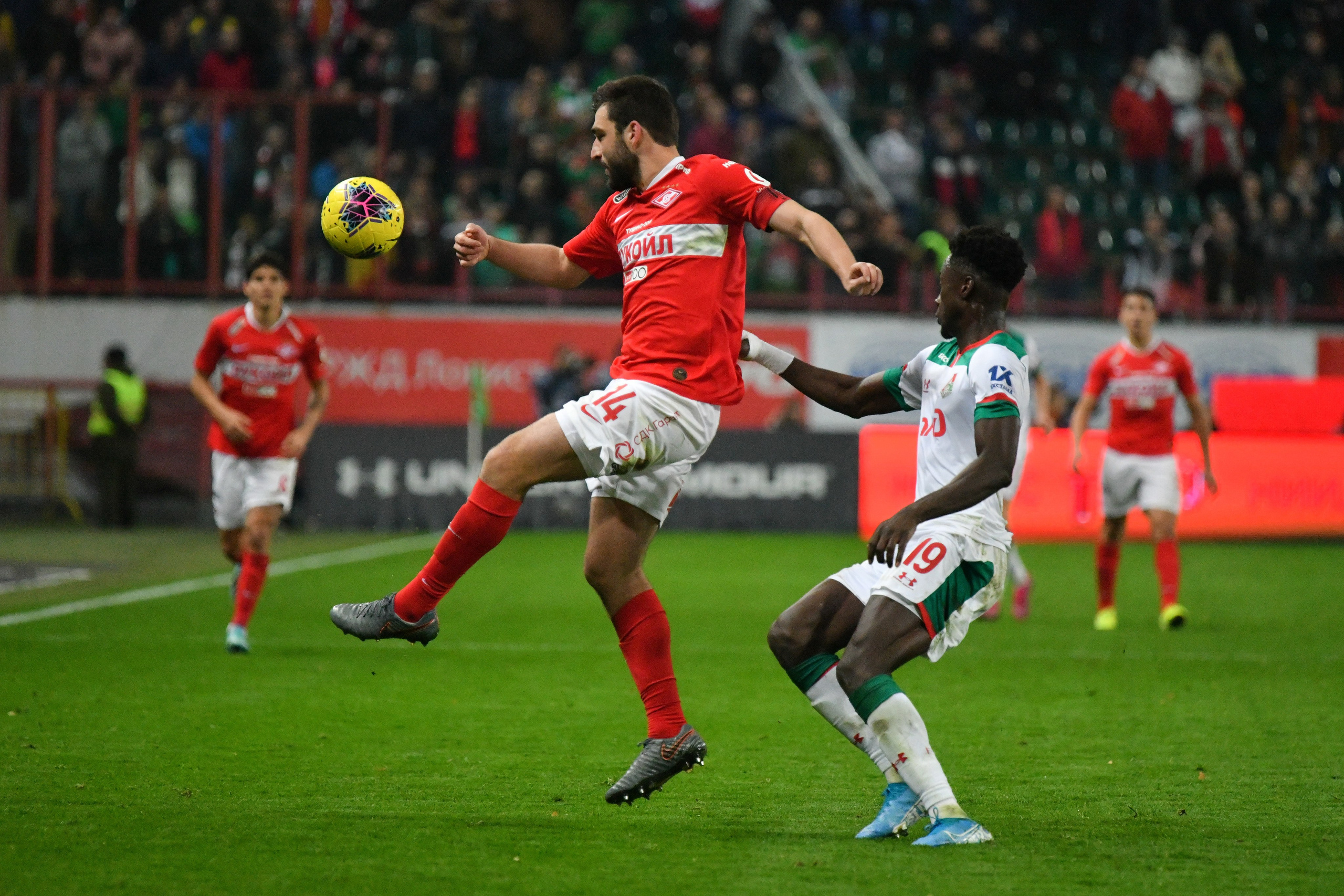 Чемпионат России по футболу: "Локомотив" (Москва) - "Спартак" (Москва) / М24