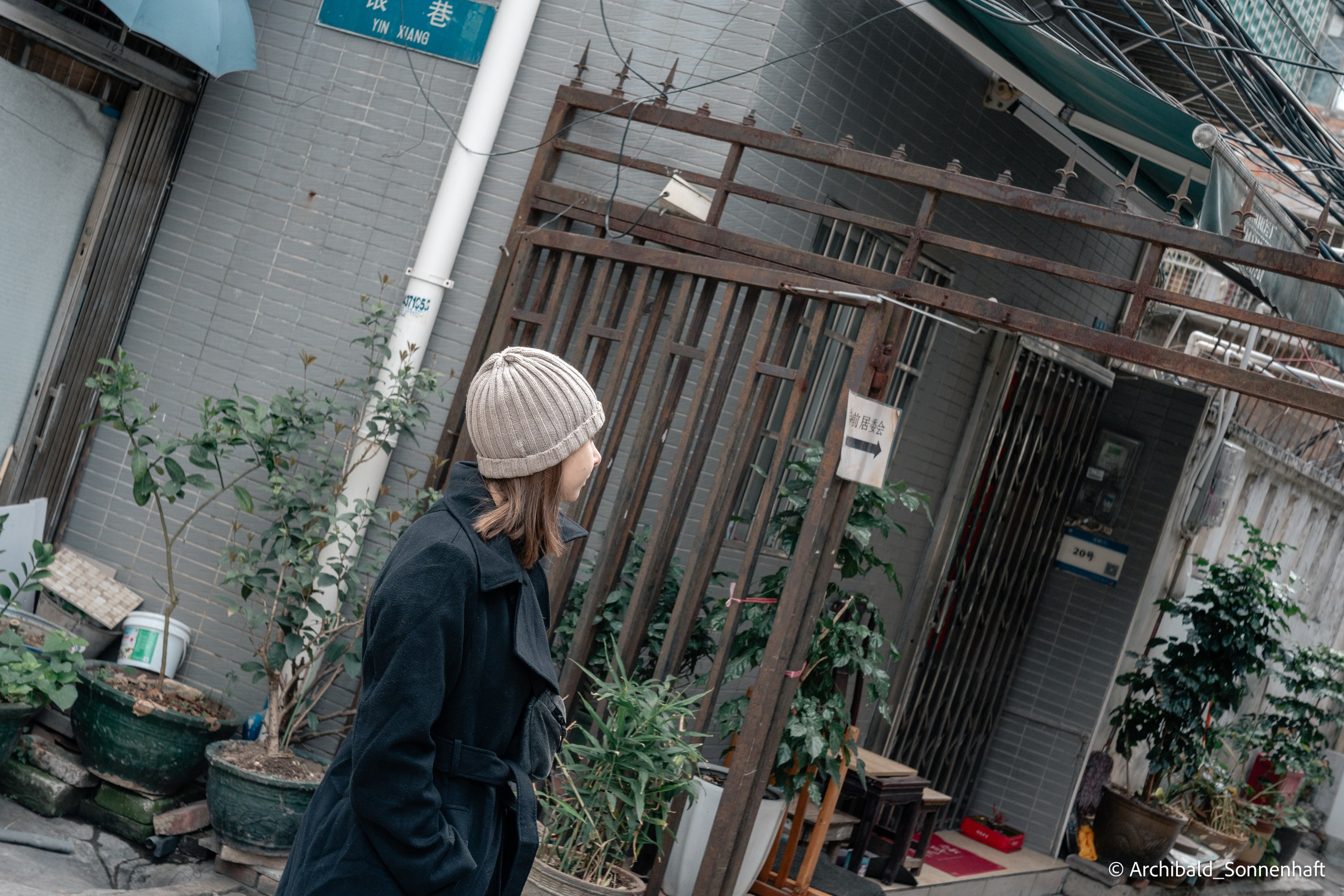 Walking in GZ, sunday. Photographer in Guangzhou, China. Archibald Sonnenhaft