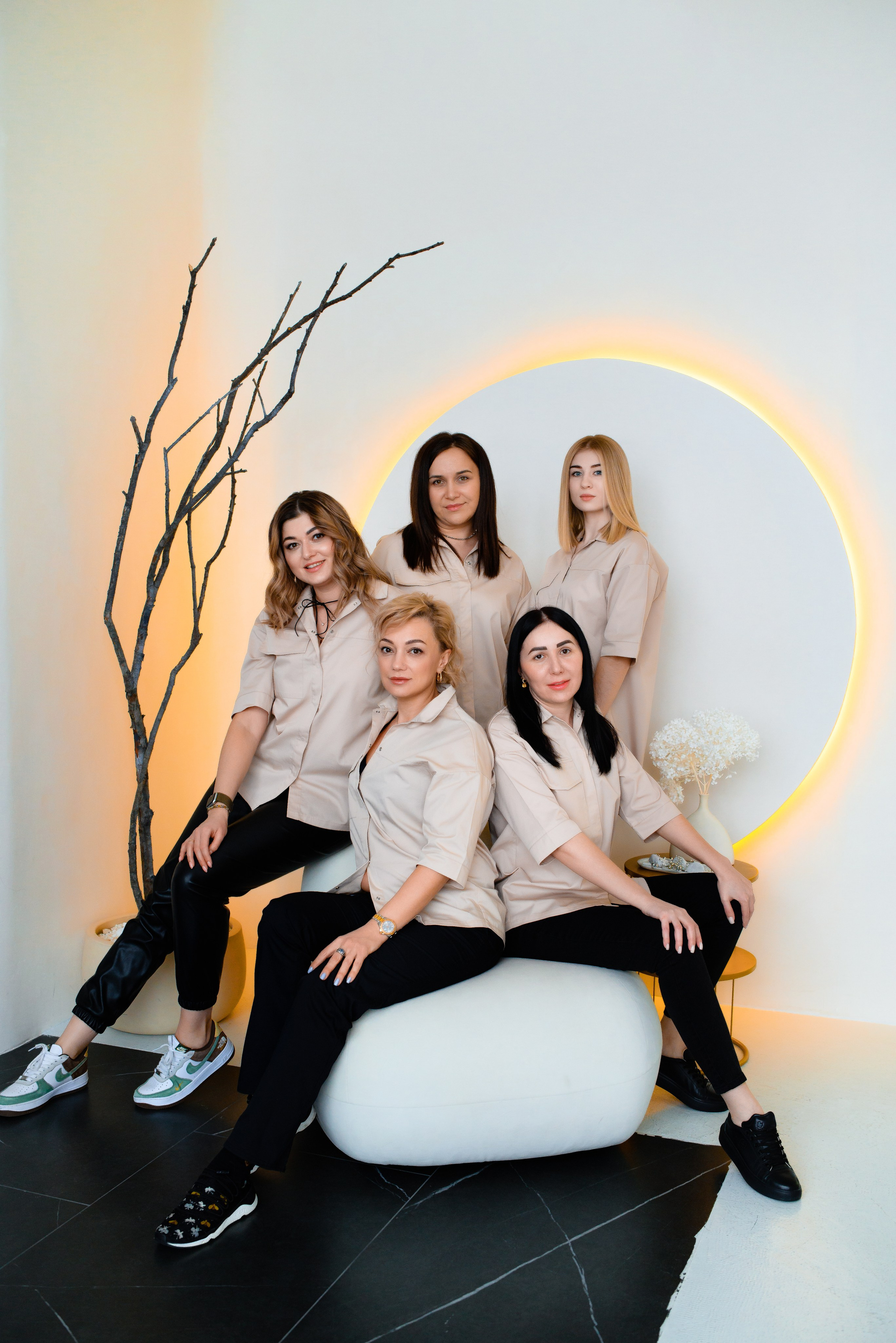 На ногтях. Фотограф Полина Вишневецкая г. Барнаул