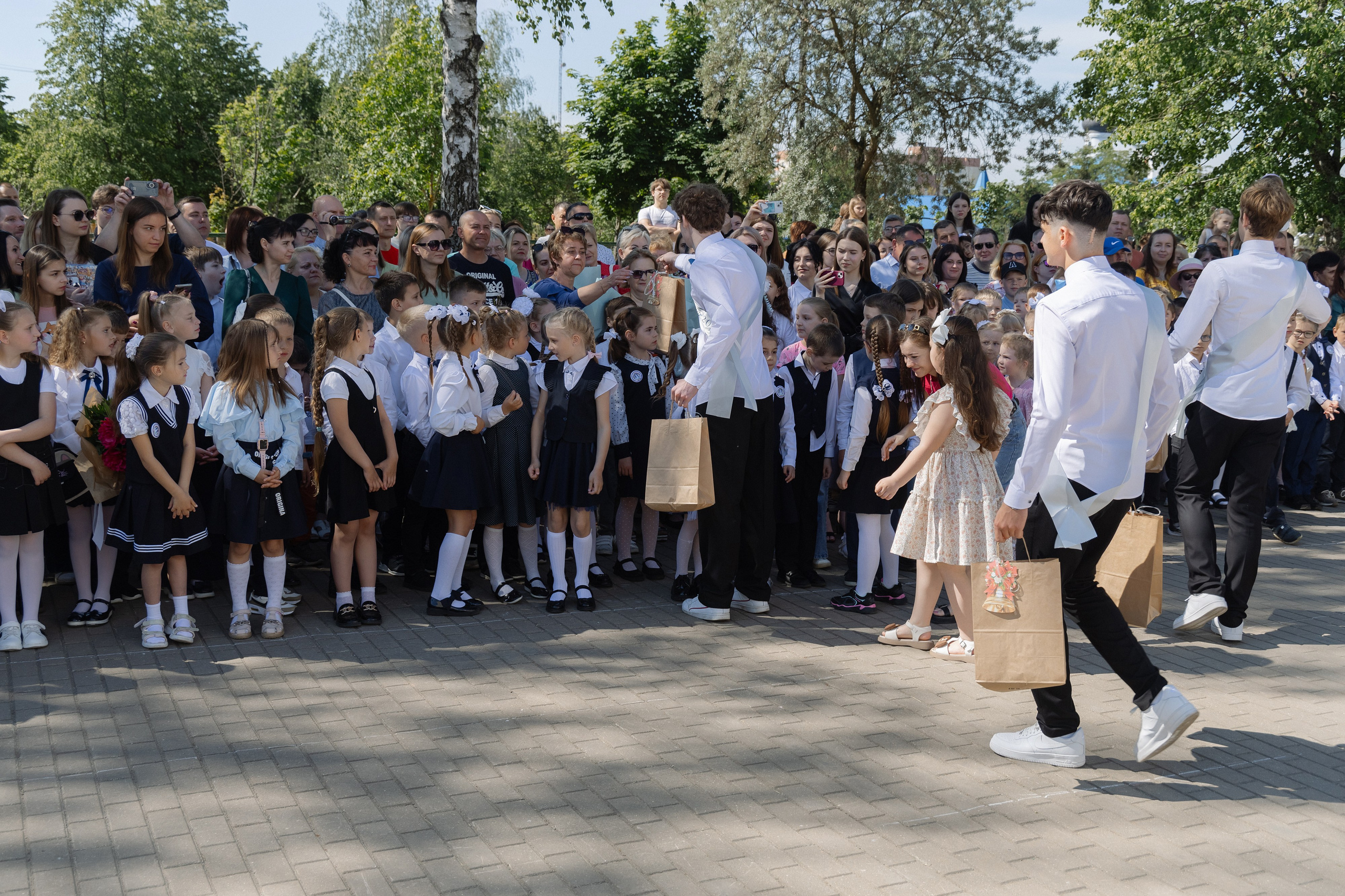 Последний звонок 2024. Свадебный фотограф в Минске/Беларуси Сергей Спиридонов