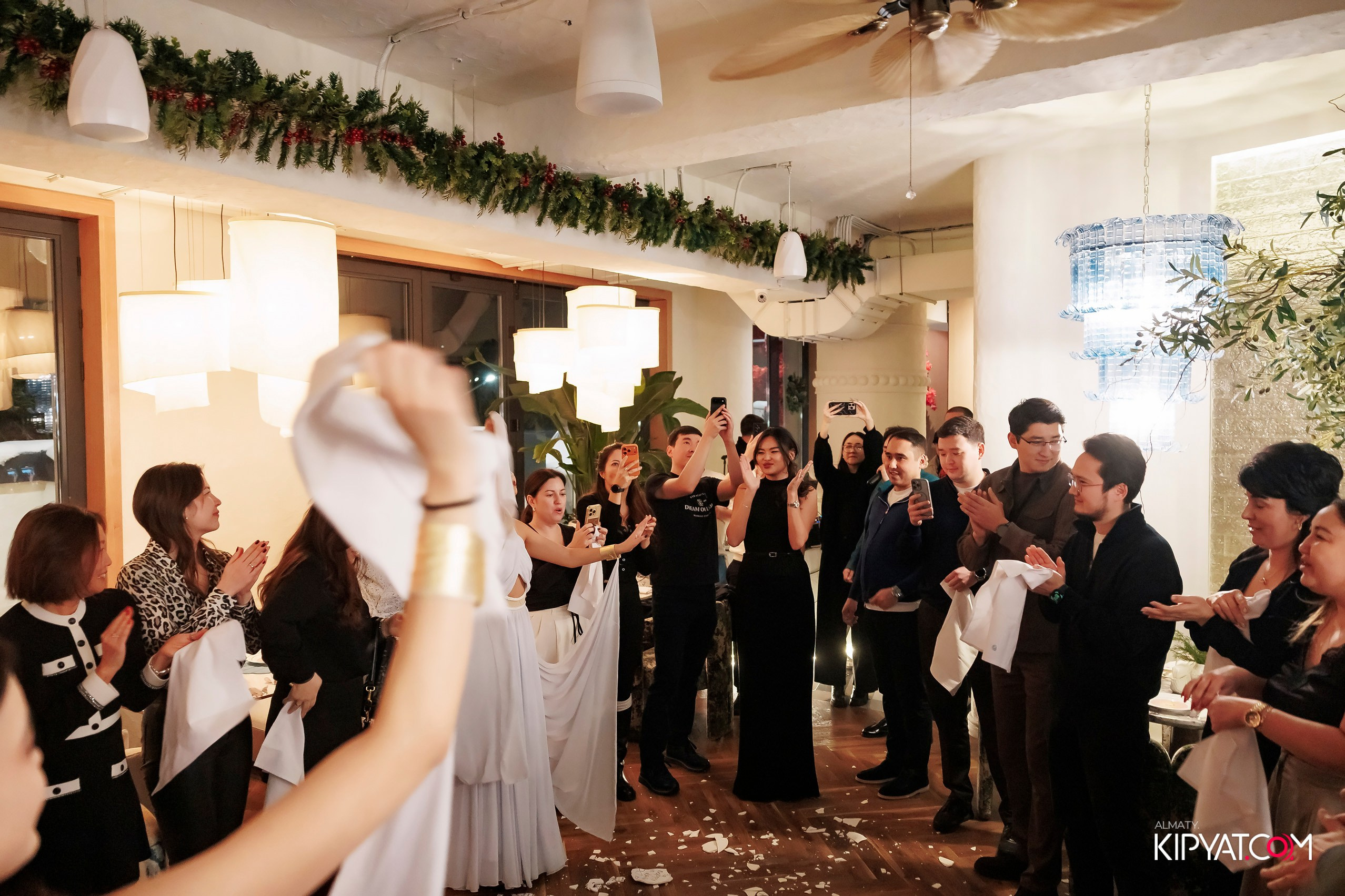 AIZA NEO BISTRO MIRAS. КИПЯТКОМ АЛМАТЫ! Фотосъемка мероприятий в Алматы