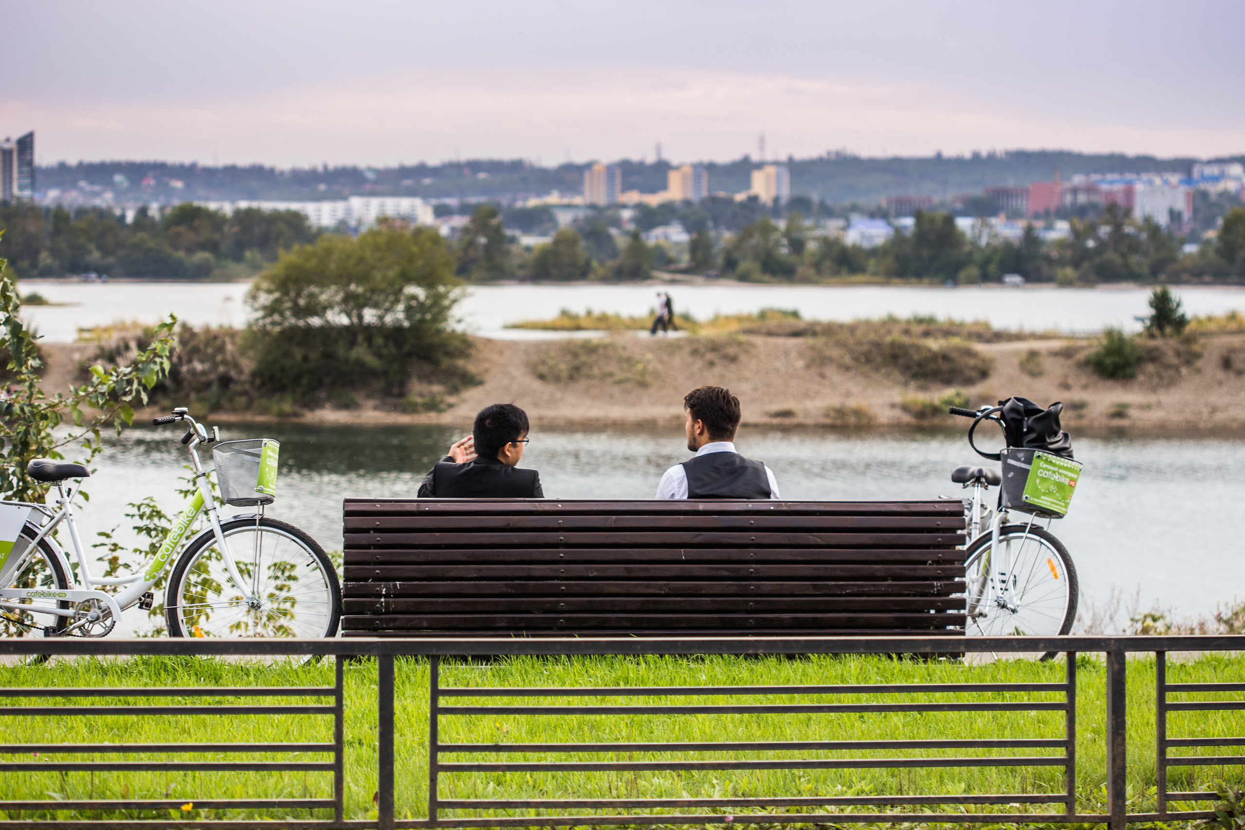 Верхняя набережная. Антон Климов, документальный фотограф, Иркутск