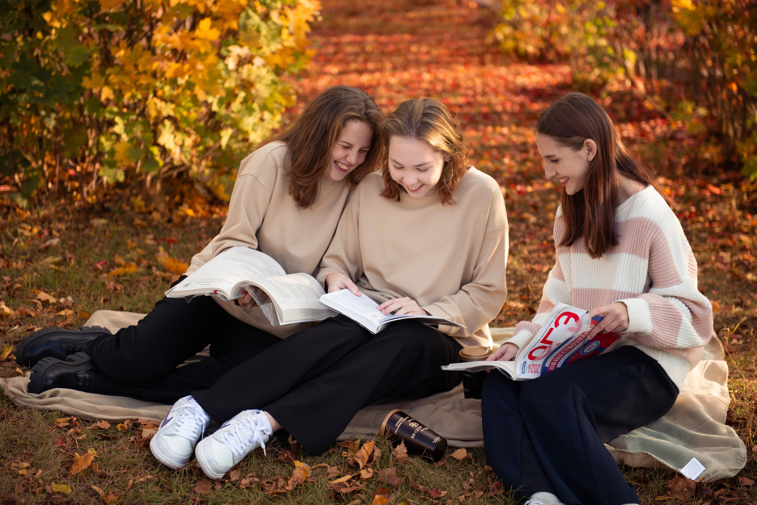 Выпускные альбомы 9-11 класс. Фотограф в Новомичуринске Наталья Малиновская