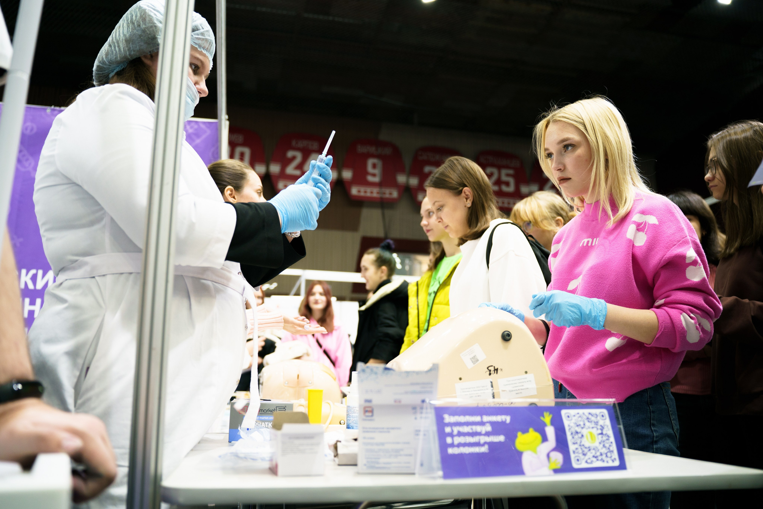 Выставка Абитуриент. Видеограф и Фотограф в Челябинске Ксения и Владимир Рюмины
