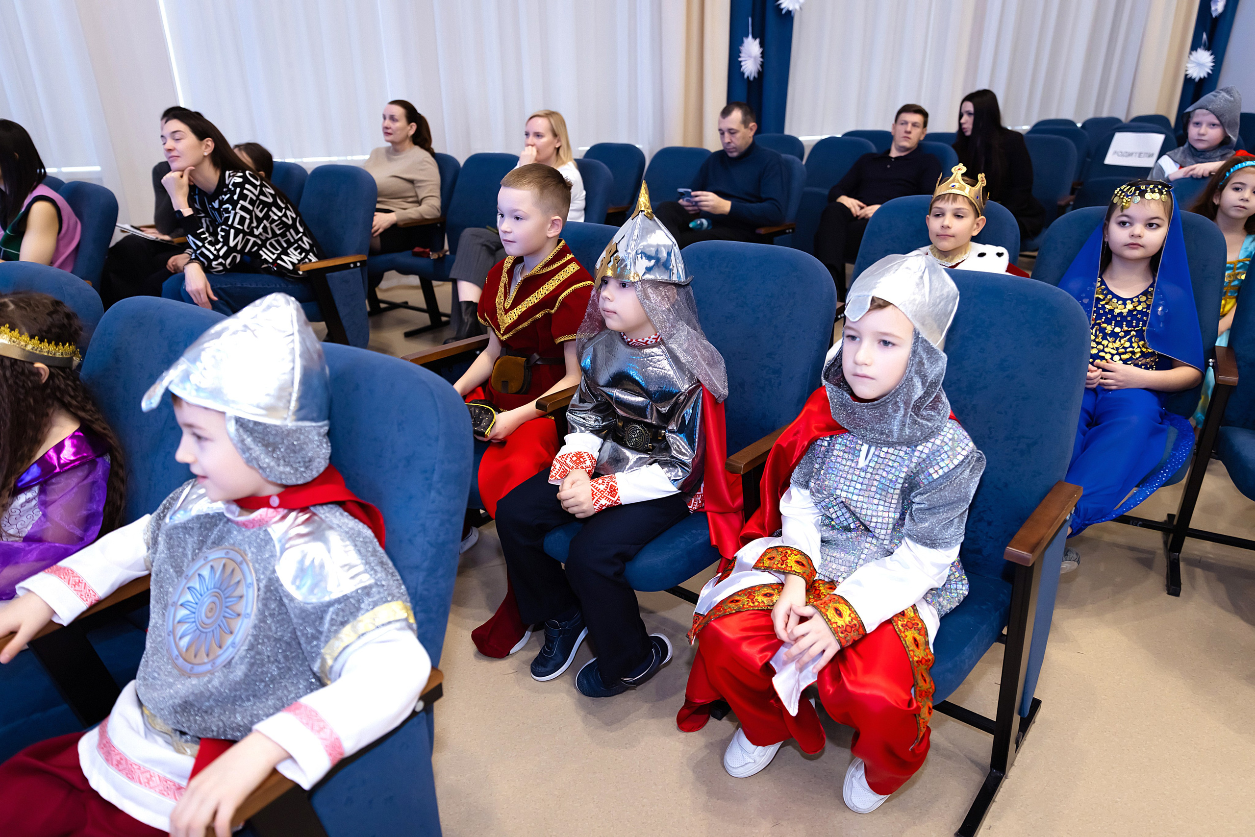 Новогодний праздник 1 В класс! Гимназия № 23. Фотограф и Видеограф в Краснодаре Юлия Солодченко