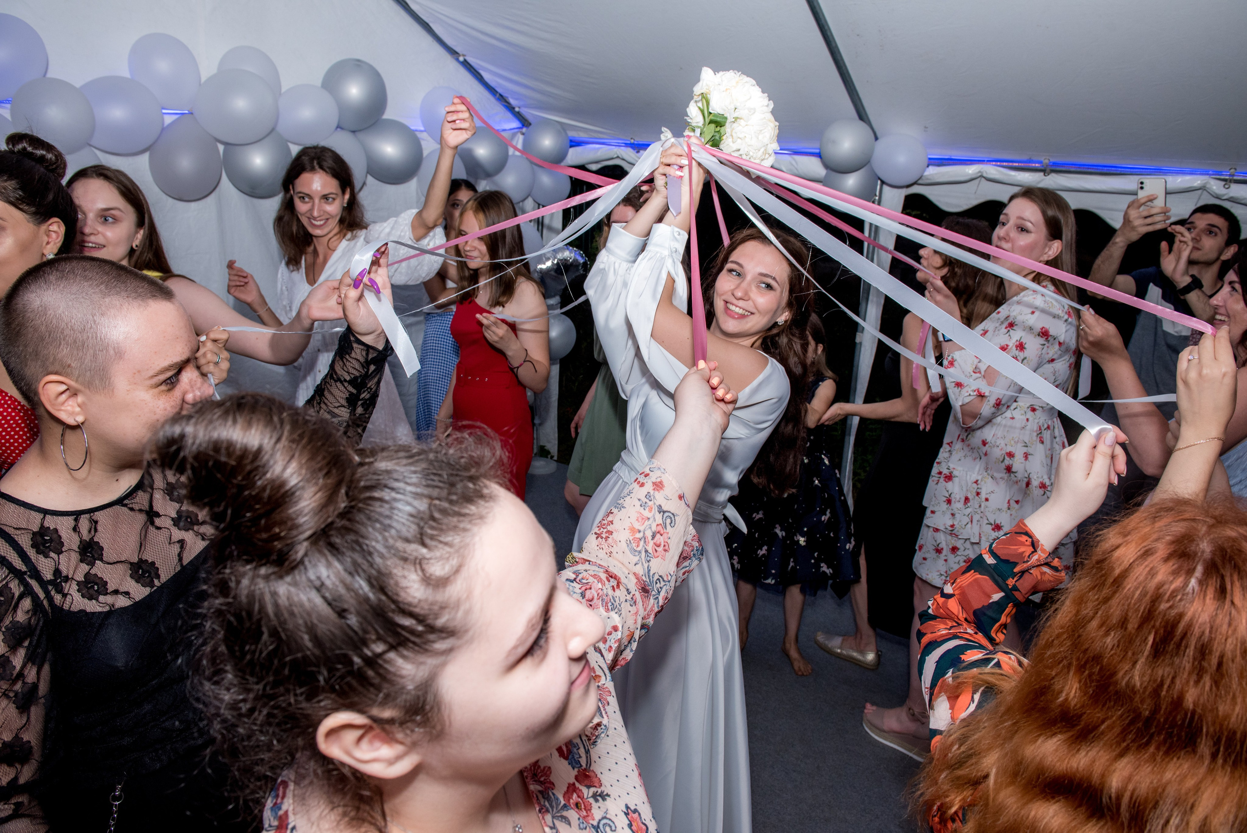 Лиза и Егор, Парк Горького, ЗАГС. Бренд-фотограф для экспертов и блогеров в Москве Влада Горбовская