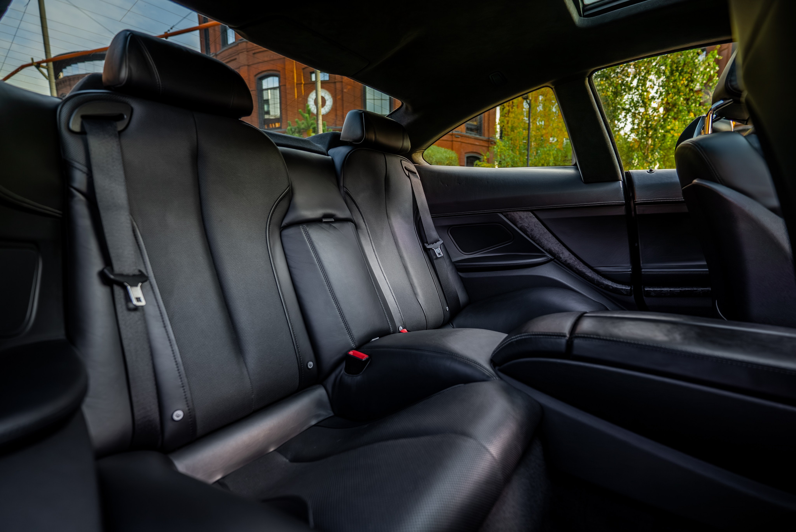 Авто на продажу BMW 6M series coupe. KUSTOV PRODUCTION — профессиональная фотосъёмка в Москве