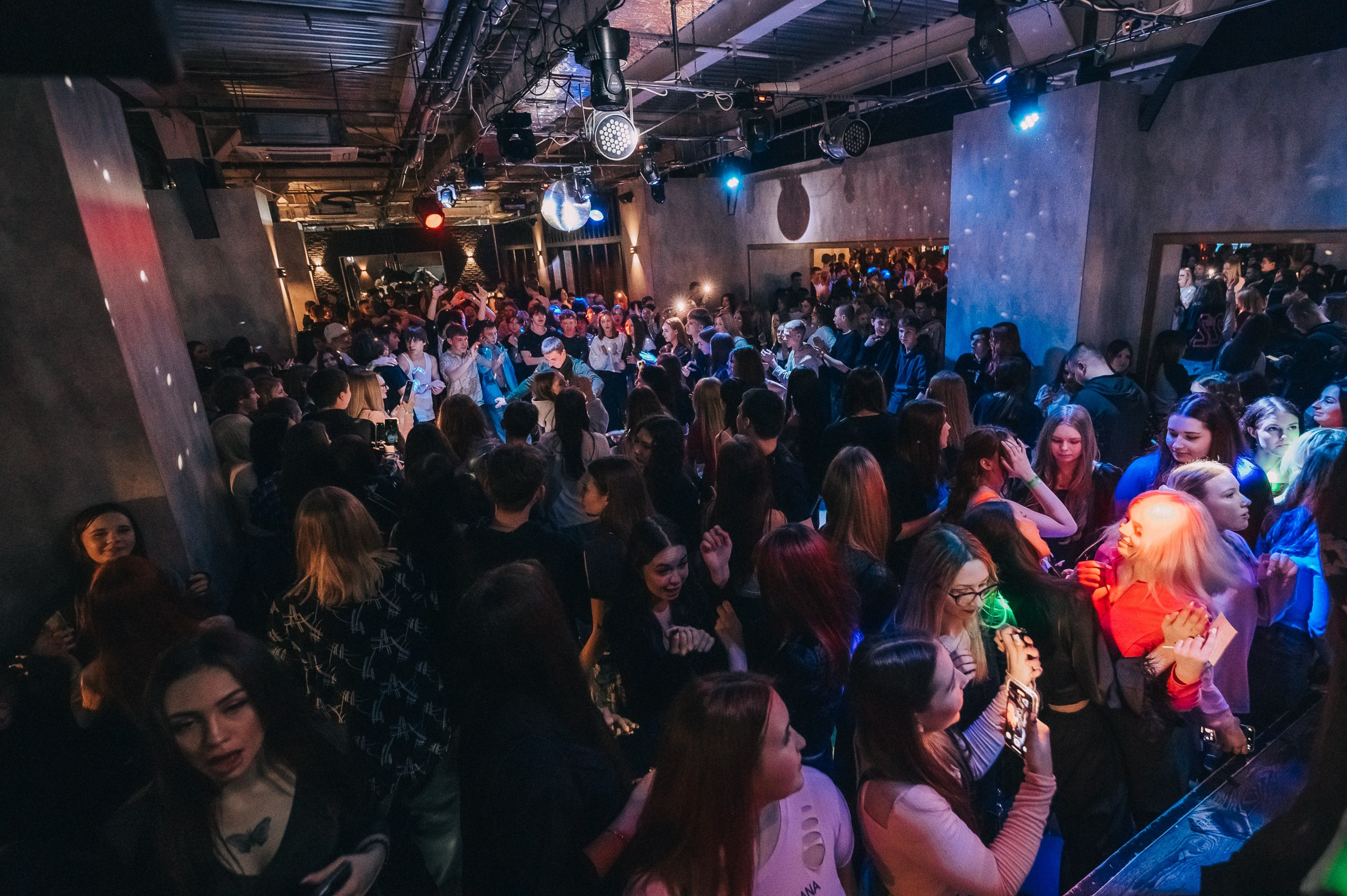 8 MARCH WOMENS DAY PARTY. Фотограф в Кемерово Владислав Шульц