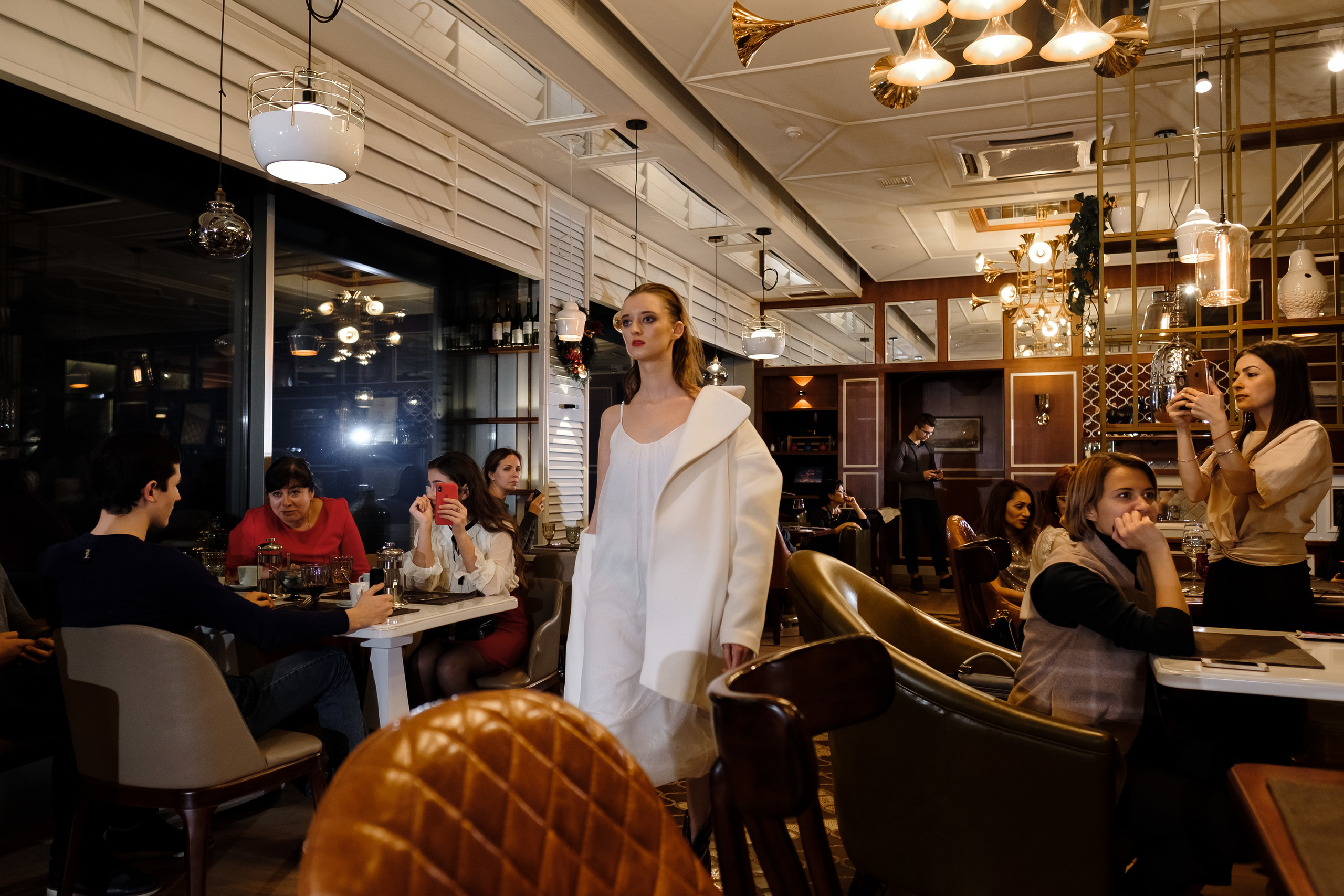 Показ одежды Наны Миносян. Семейный фотограф в Анапе Валерий Скурыдин