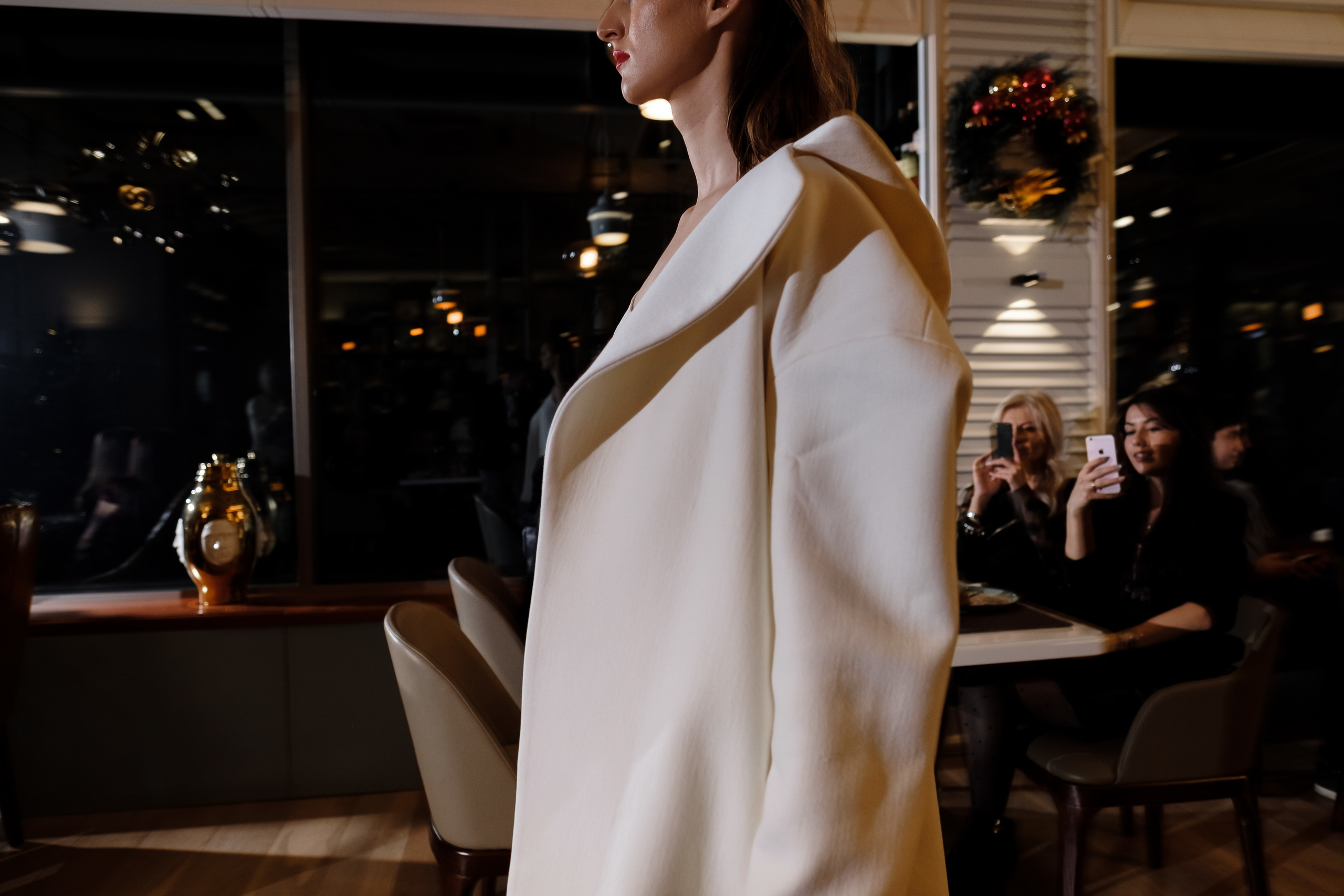 Показ одежды Наны Миносян. Семейный фотограф в Анапе Валерий Скурыдин