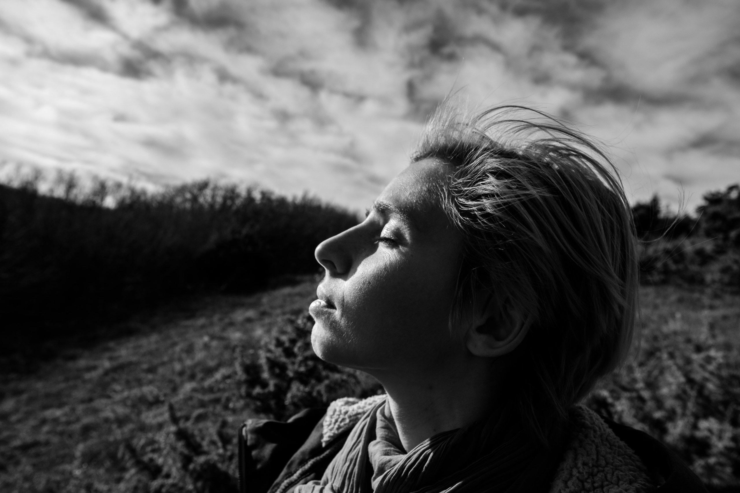 Как Леся и Алена по хребту Бакса выгуливали. Семейный фотограф в Анапе Валерий Скурыдин