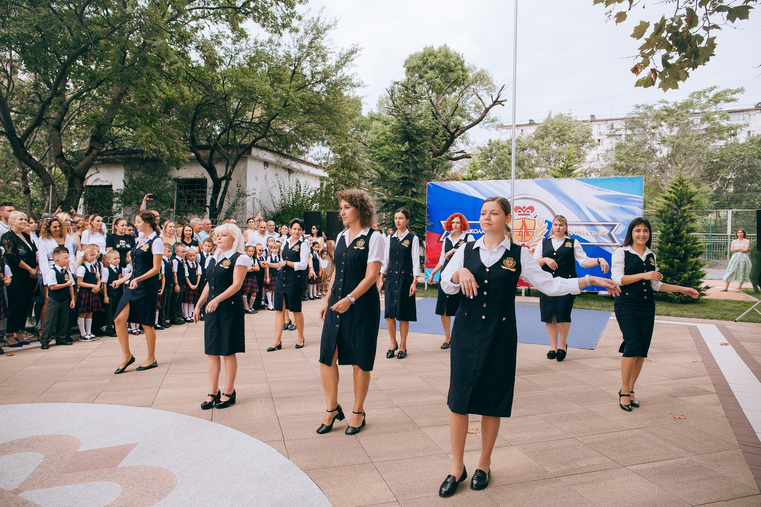 1 класс школа «Личность». Выпускные альбомы Натальи Бутко: Новороссийск, Анапа, Геленджик