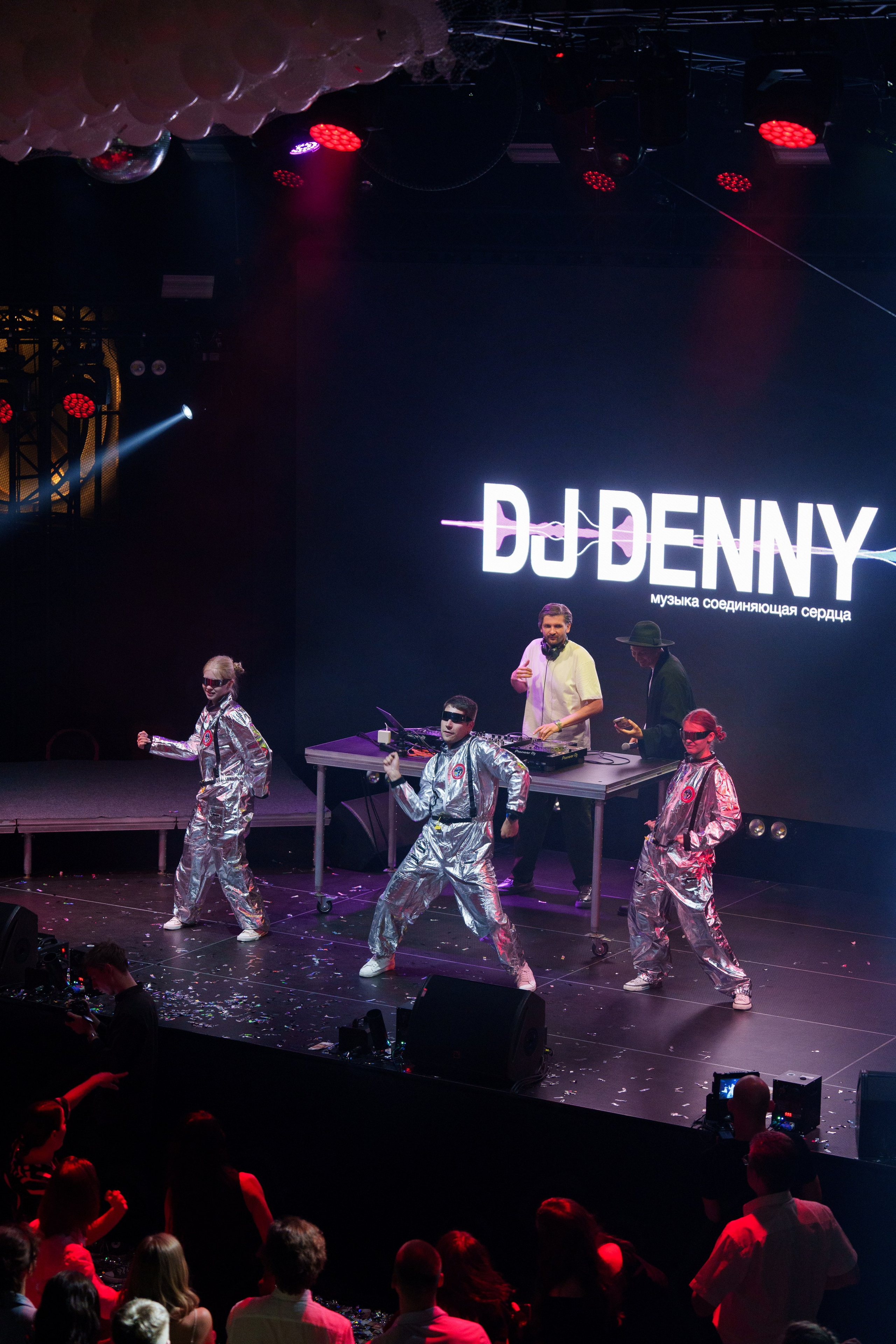 Выпускной Гимназия 7. Свадебный и репортажный фотограф Элина Козырьянова