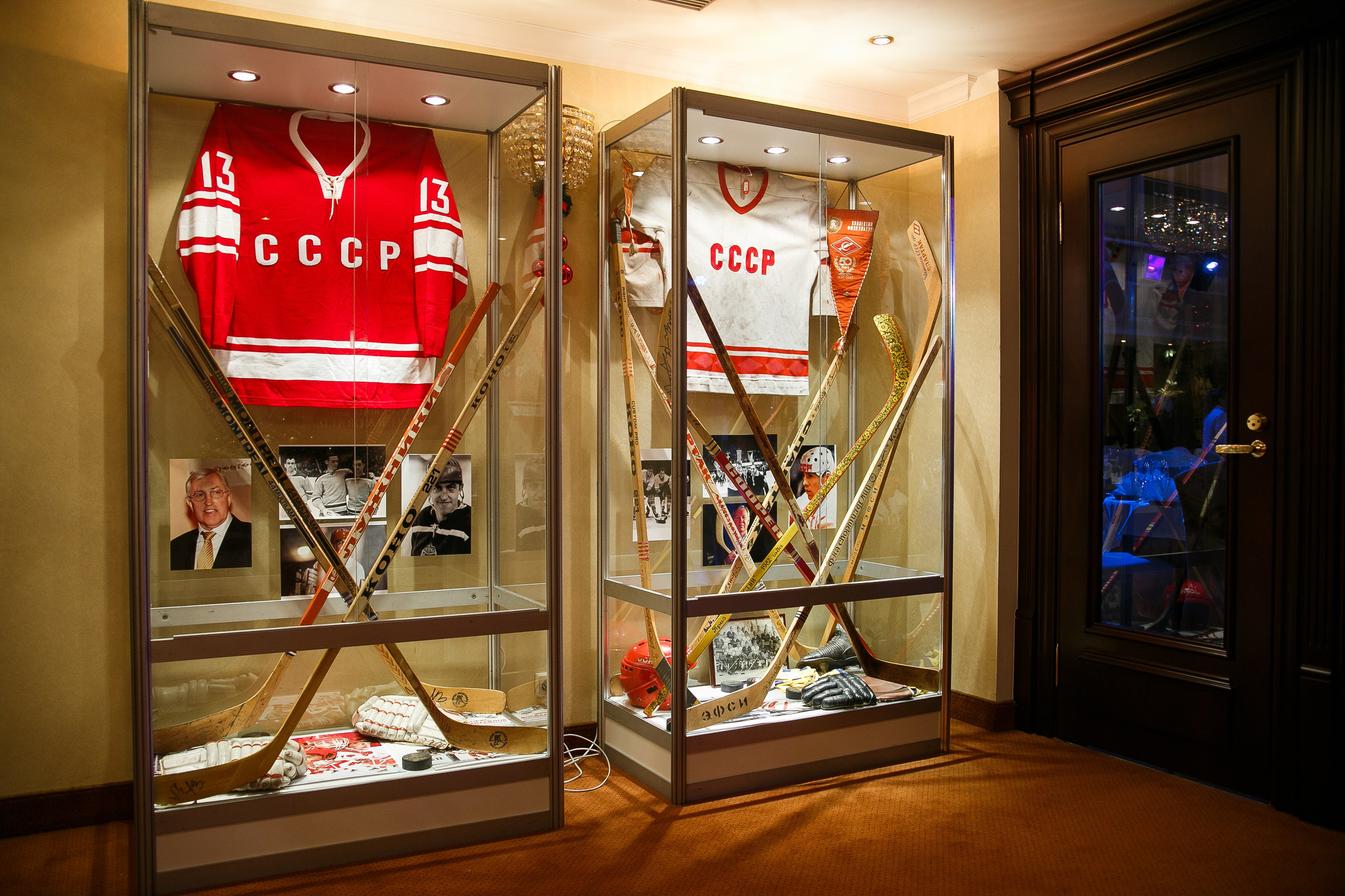 Свитера хоккеистов