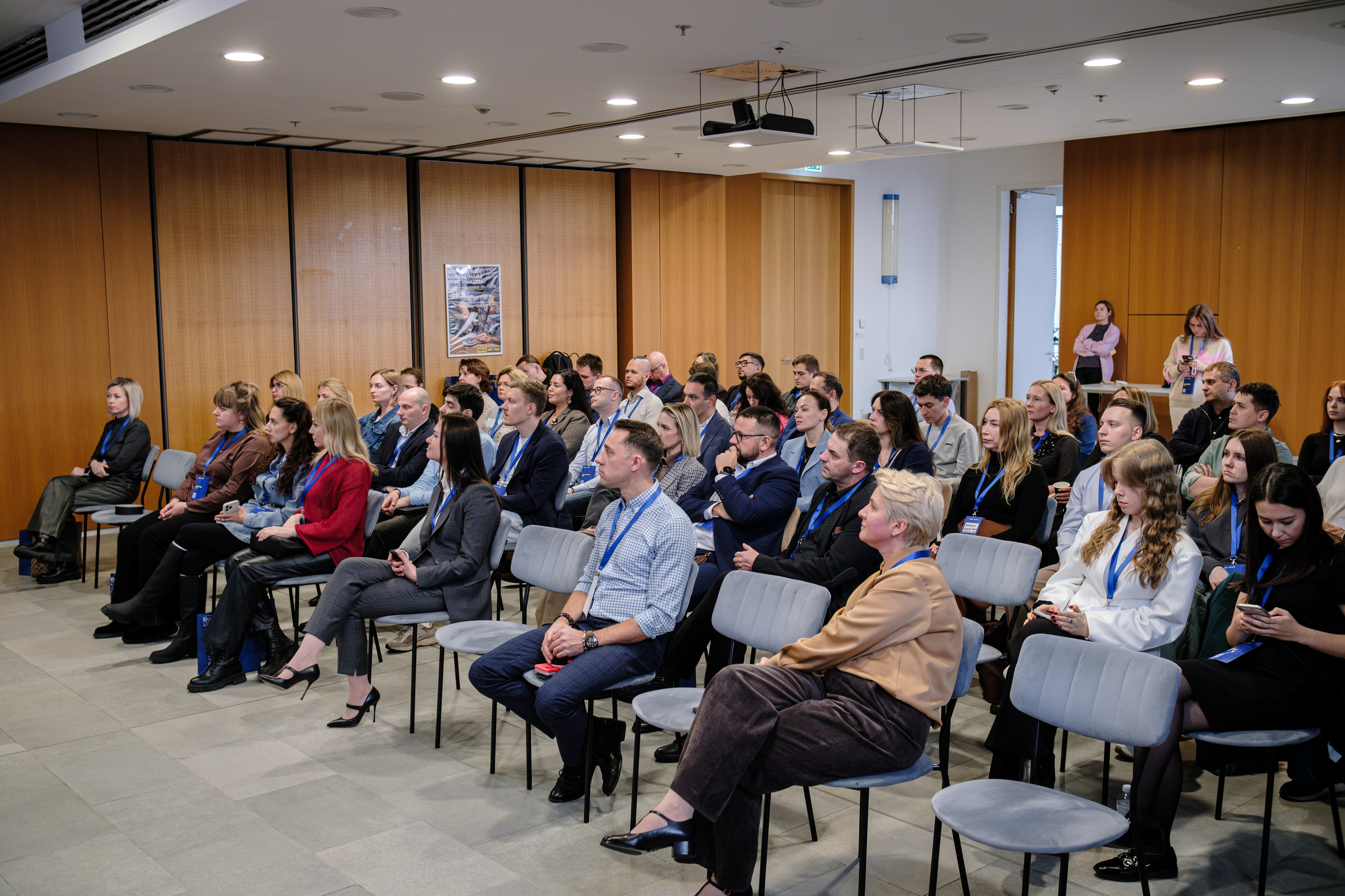 METRO. Репортажный и портретный фотограф в Москве Илья Спиридонов