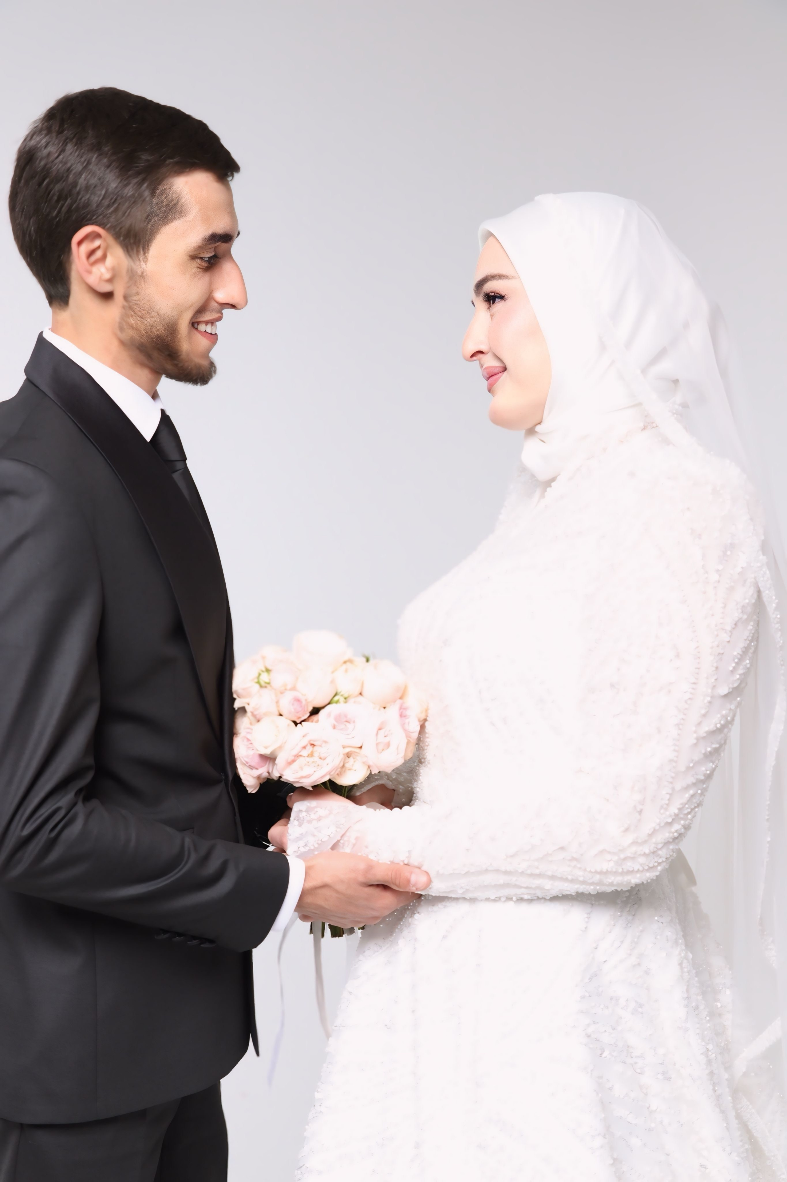 Айнар и Сонят. Zuleta.Go