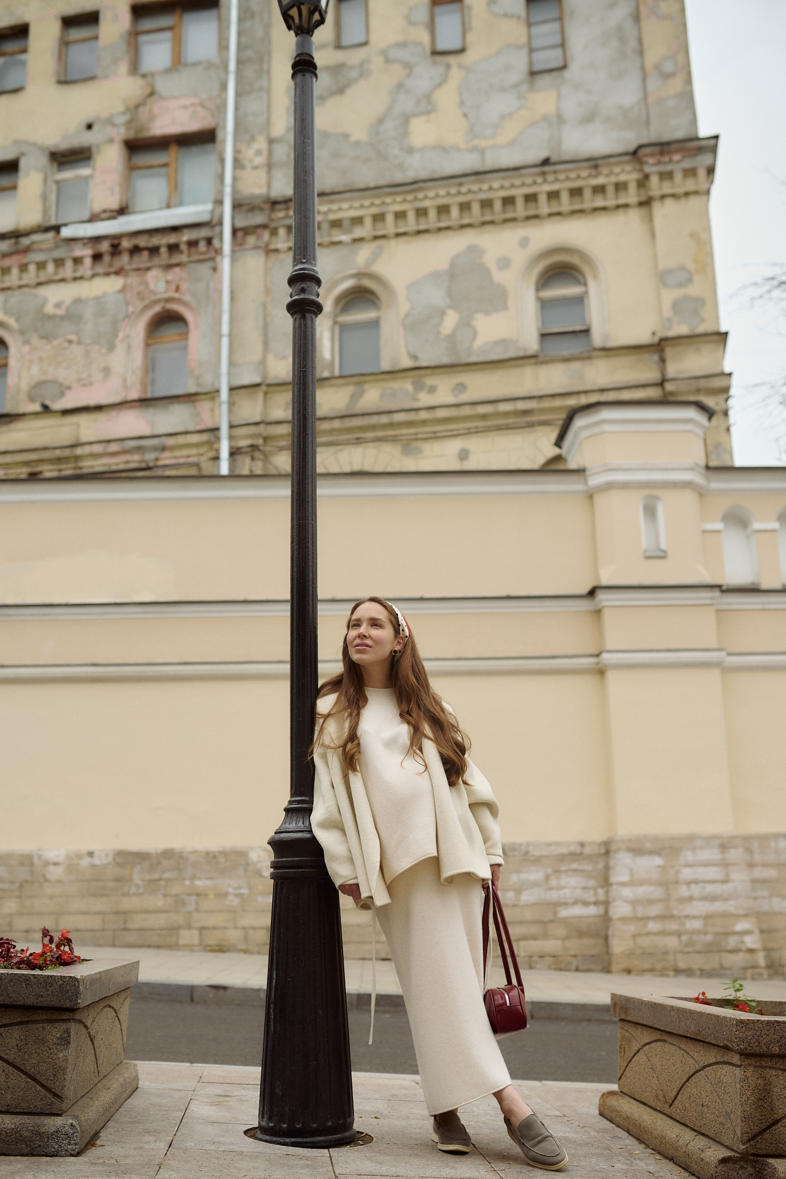 Оля на прогулке по городу. Семейный и свадебный lifestyle-фотограф в Москве Мария Петрова