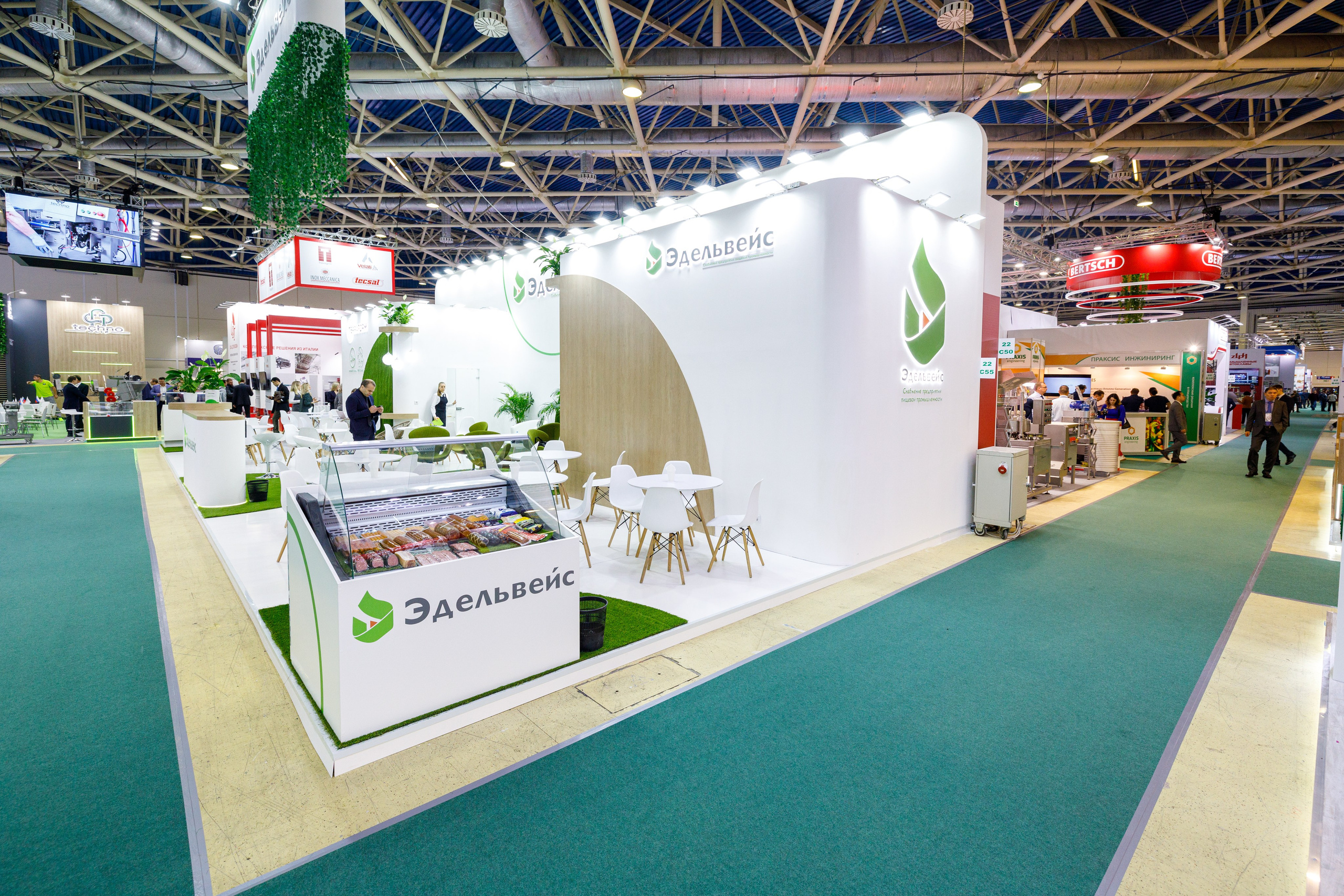 Съёмка стенда на выставке. Фотограф на мероприятие в Москве Марик