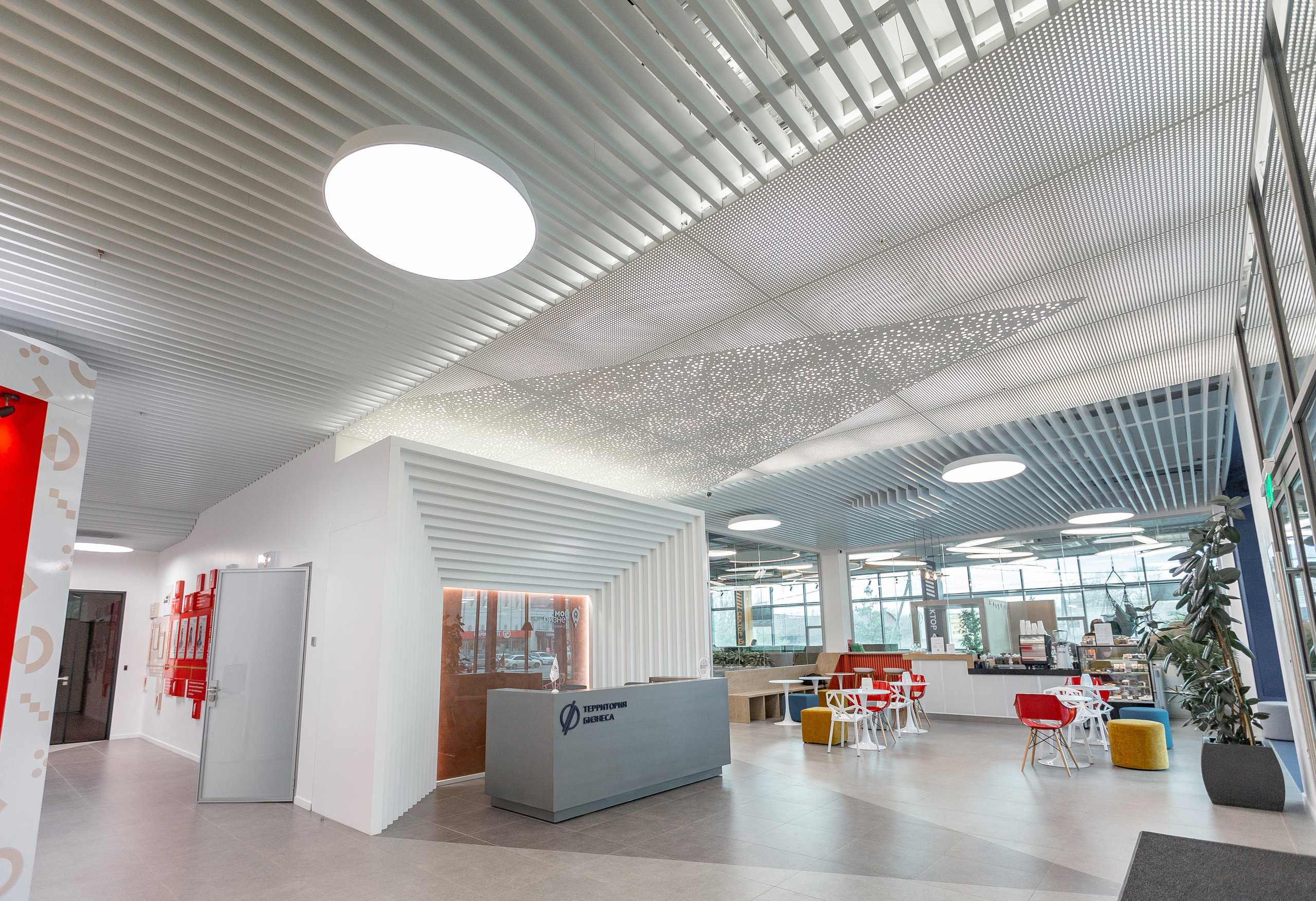 Производство и установка потолков