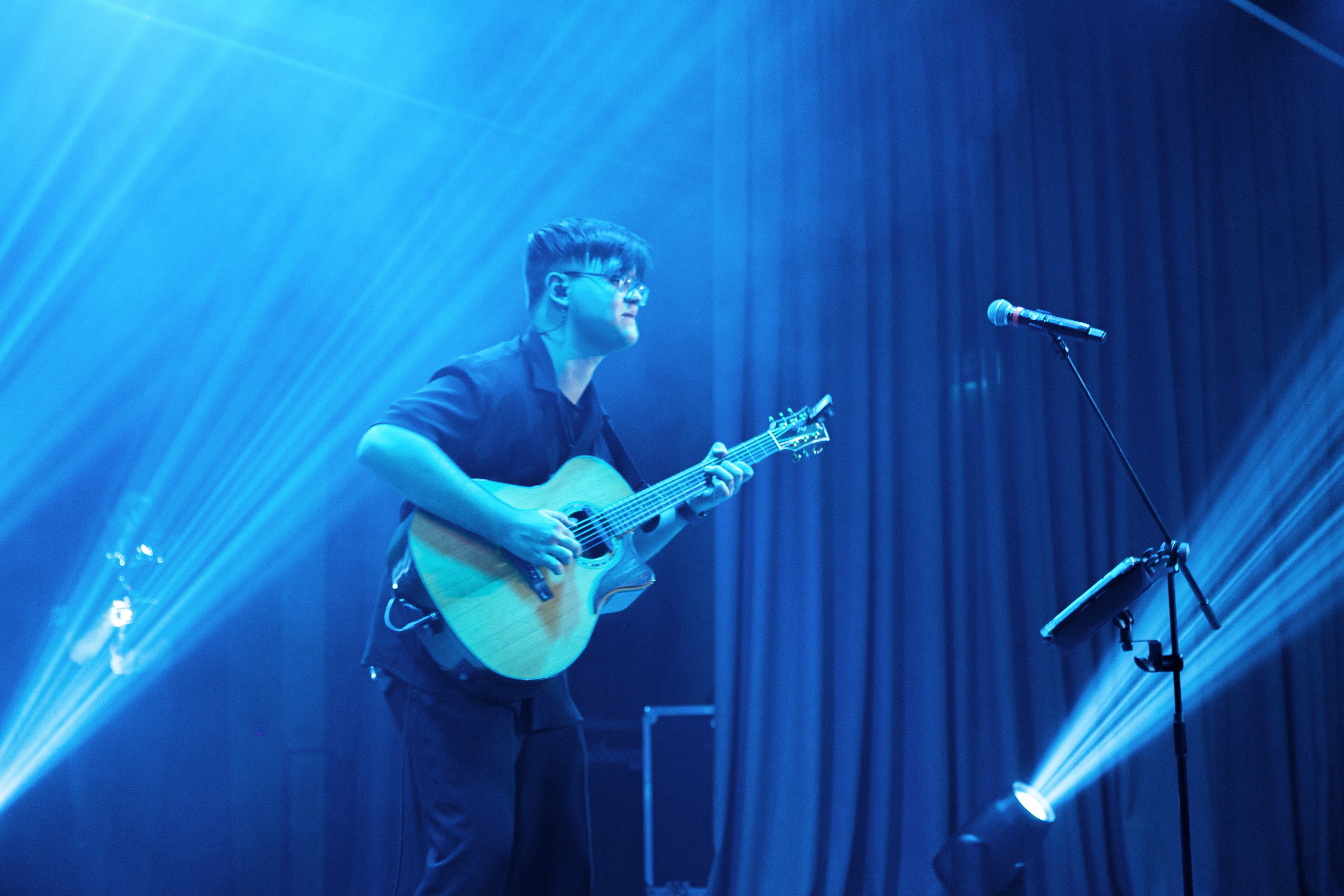 Дамир. Сольник Ноябрь 2025. Design Muginov