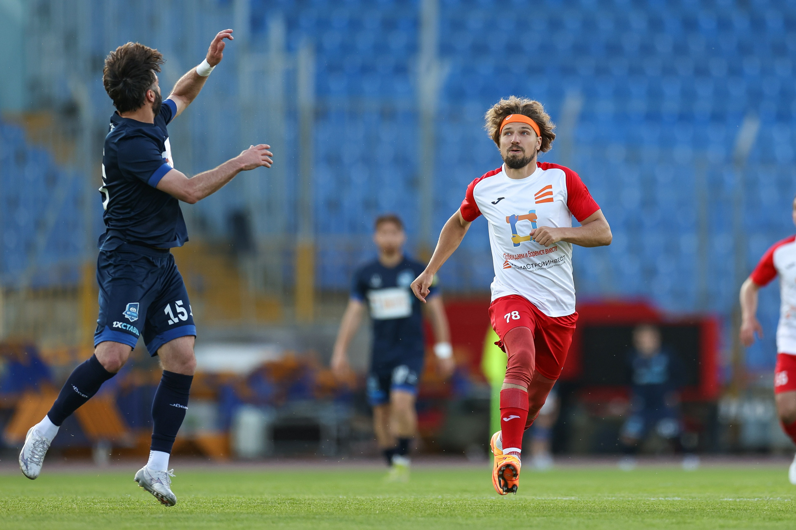 Благотворительный футбольный матч Друзья Бурмистрова vs ФК Fight Nights. Спортивный репортажный фотограф Казань Нафис Сиразетдинов