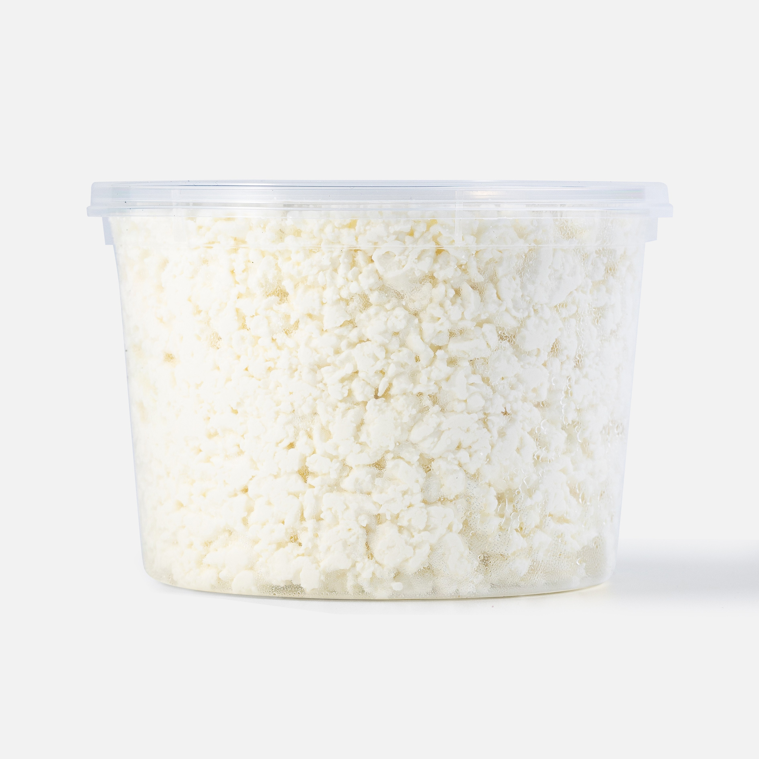 Предметная съёмка молочной продукции для доставки «Самокат». Ольга Панкова предметный и фуд-фотограф в Краснодаре