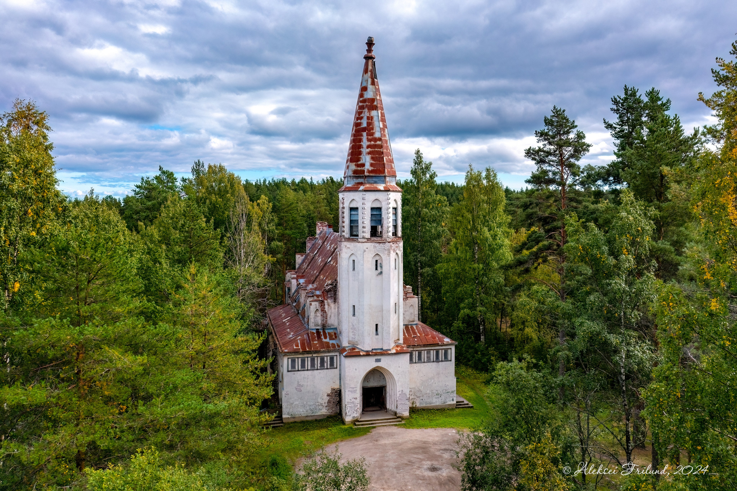 Кирха в пос. Лумиваара. Аэросъемка. Фото и Видео в Карелии. Алексей Фрилунд