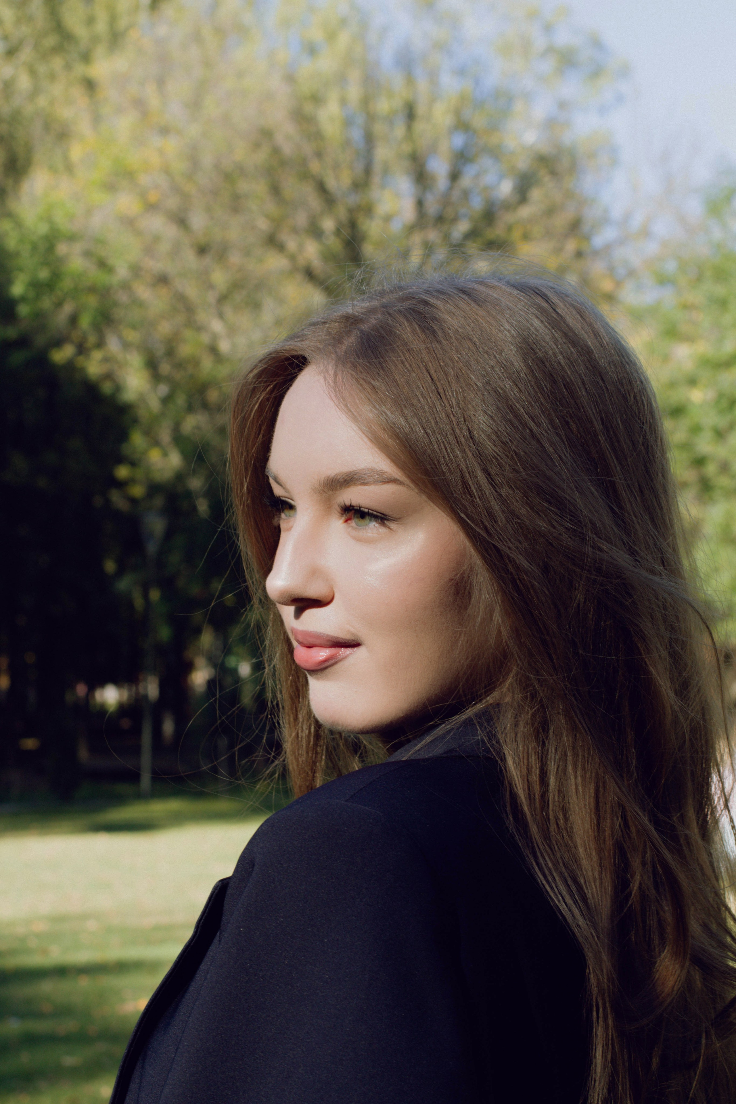 Sofiya. Я — Алёна и я фотографирую красиво (е)