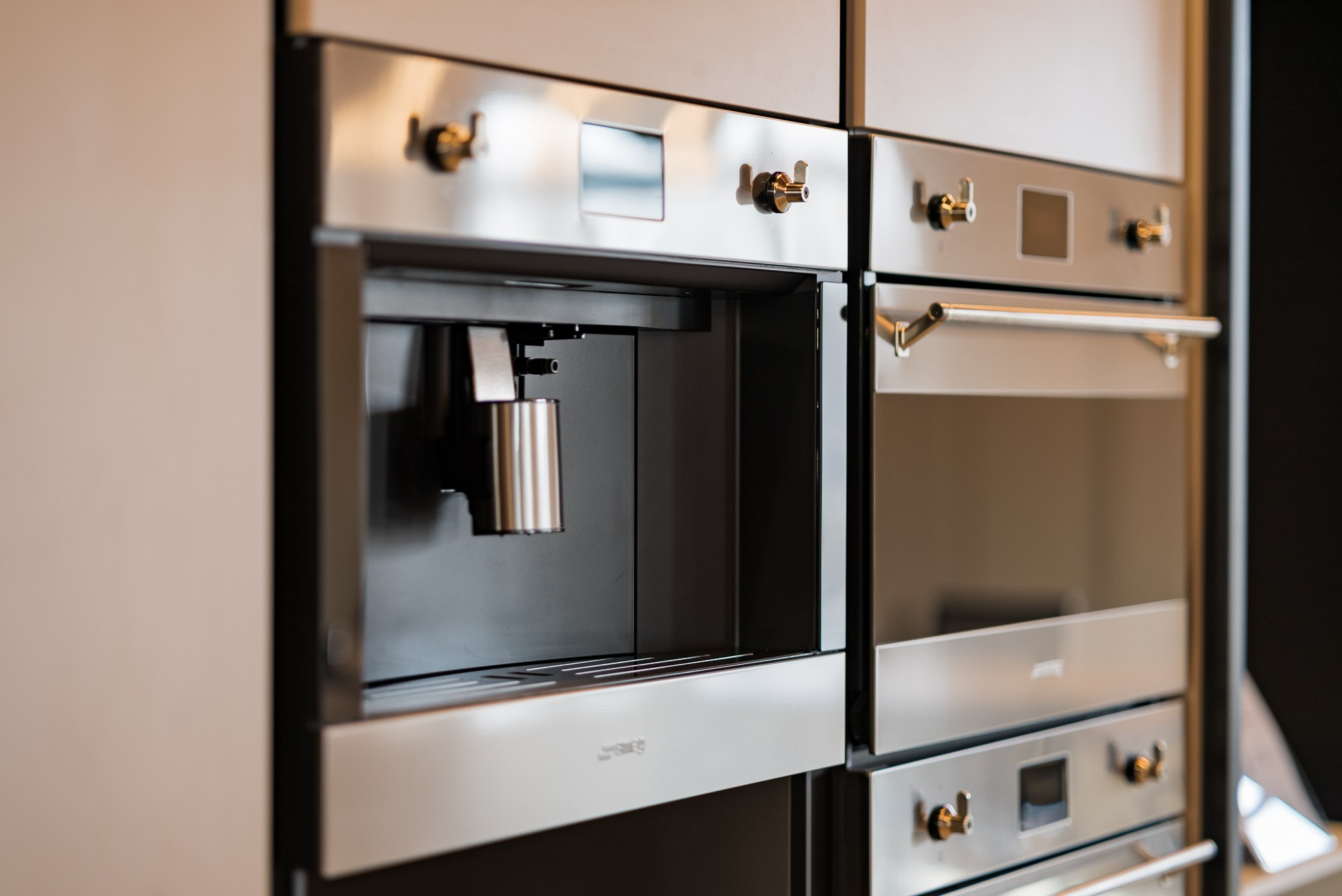 Студия мебели ТВОРЕЦ - площадка для мероприятий и работы над проектами, коворкинг, мастер-класс, презентация, бизнес встреча. ВУД ТВОРЕЦ мебельная фабрика|ТВОРЕЦ студия мебели