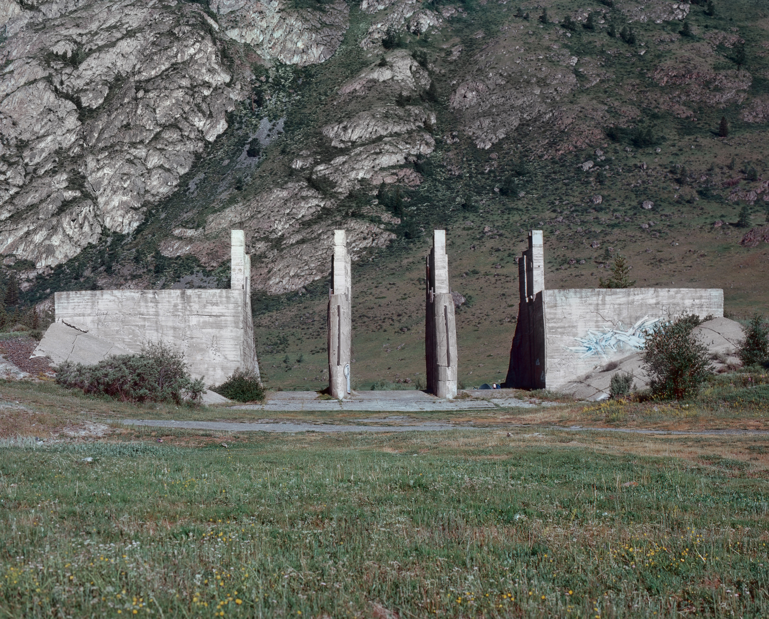 Shards of concrete. Alexander Nikolsky