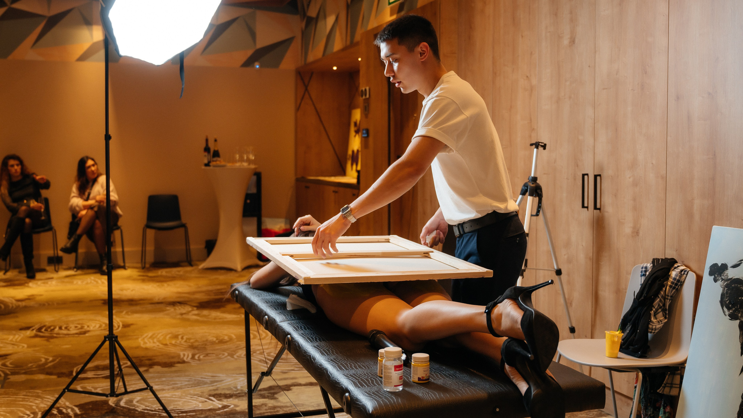 Рисуем телом, Карим COSMOS. Фотограф Нижний Новгород