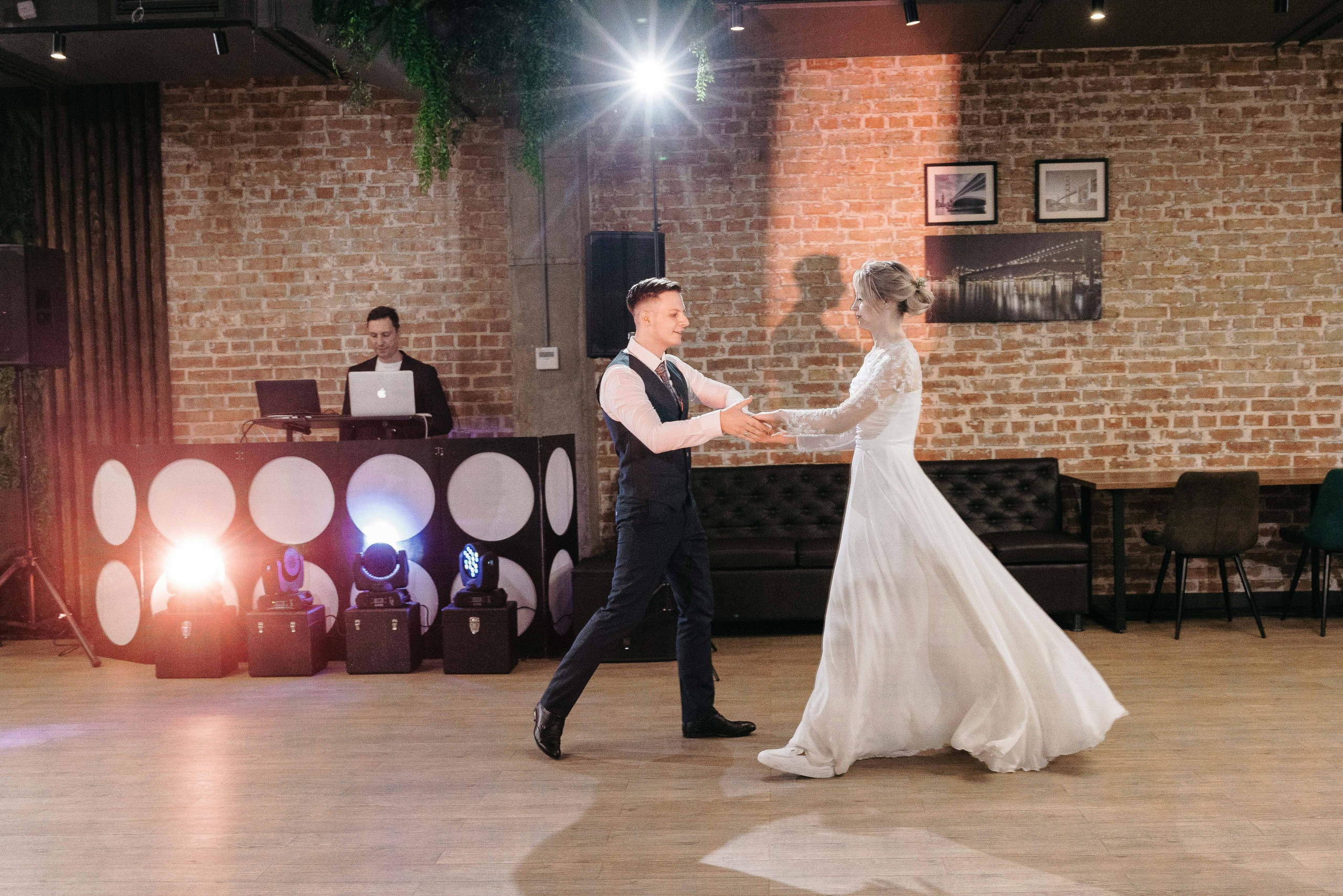 Артем и Галя. Тамара Власова